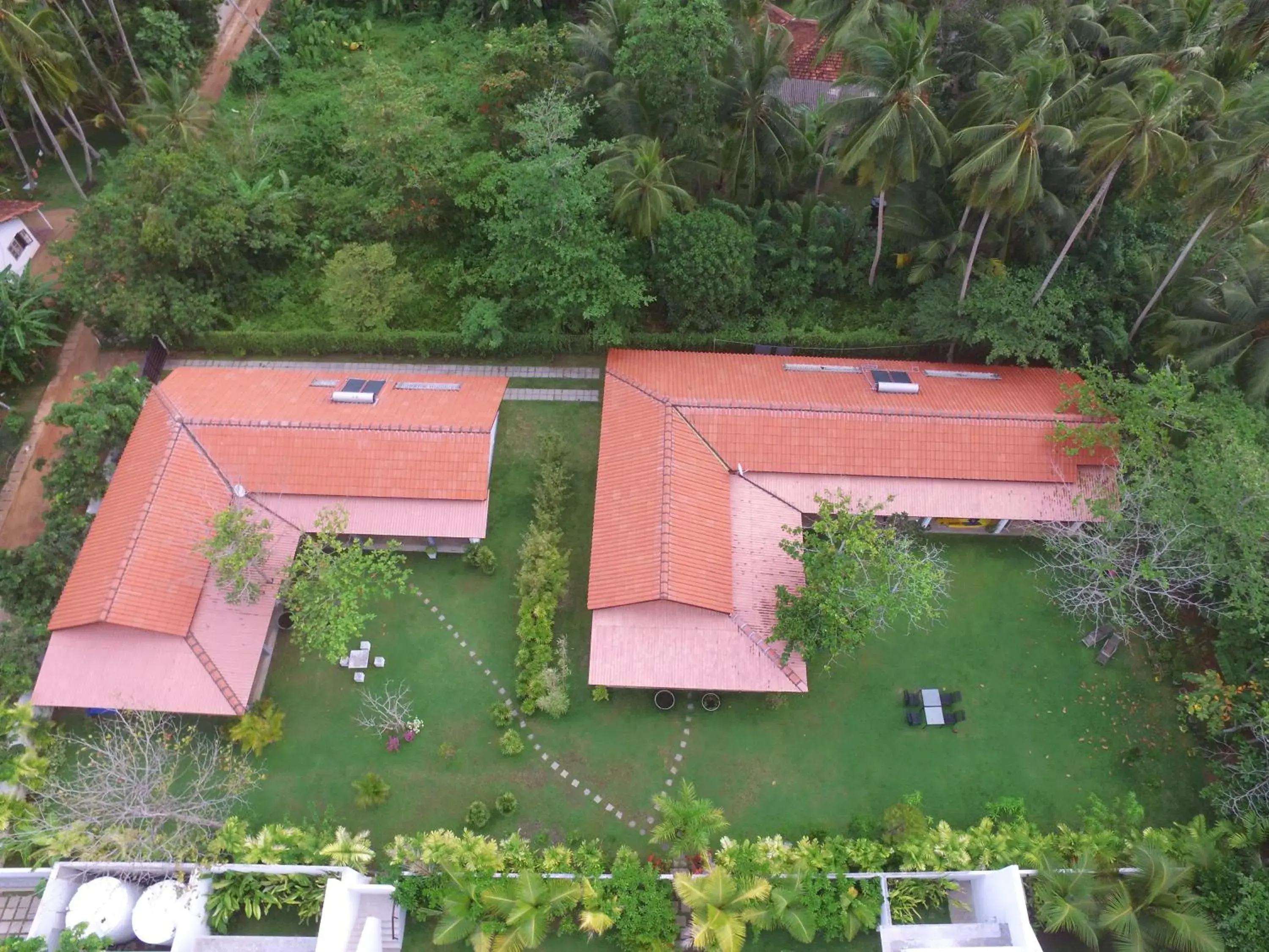 Property building in Calamansi Cove Villas Property building in Calamansi Cove Villas