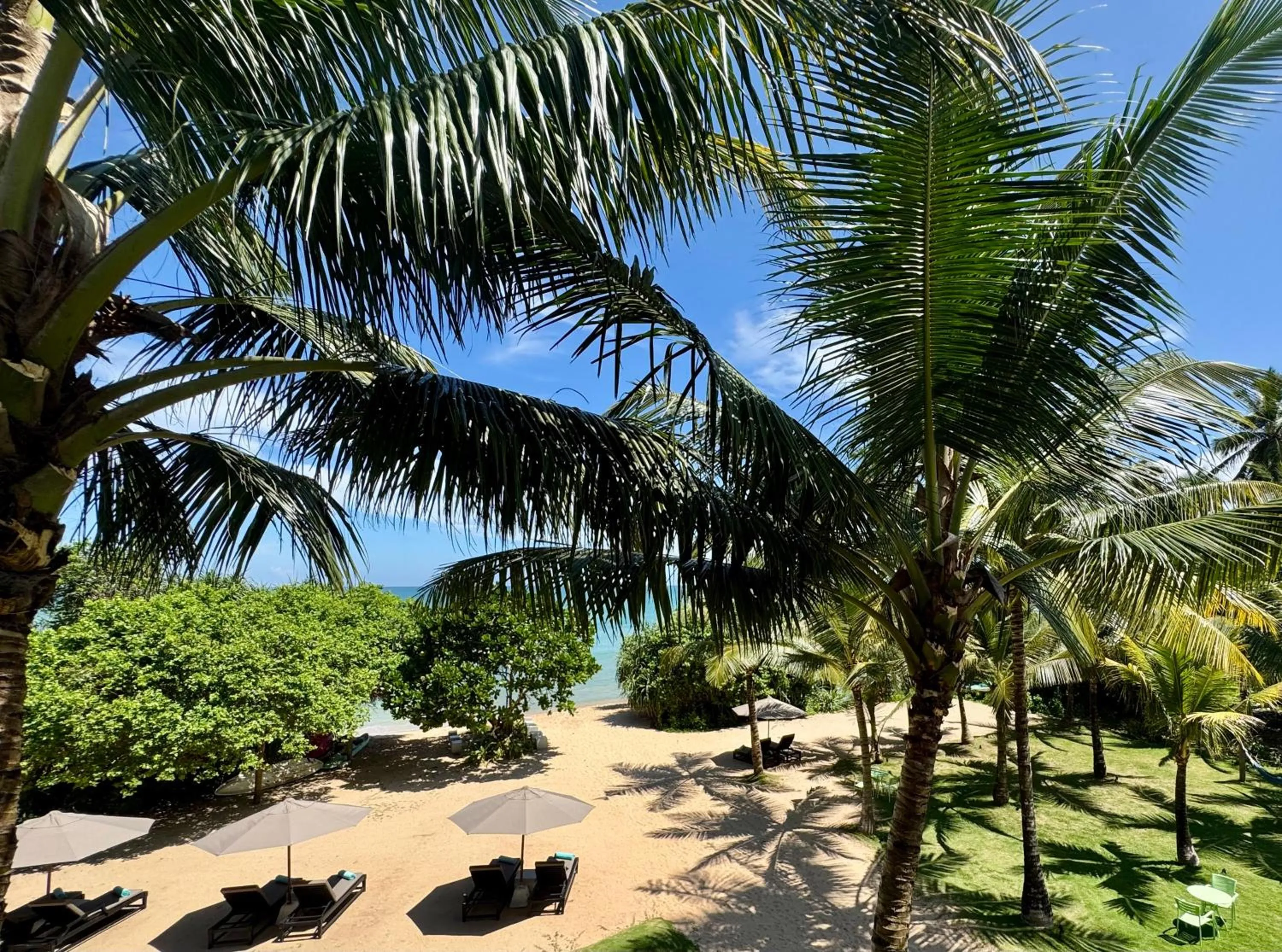Beach in Calamansi Cove Villas