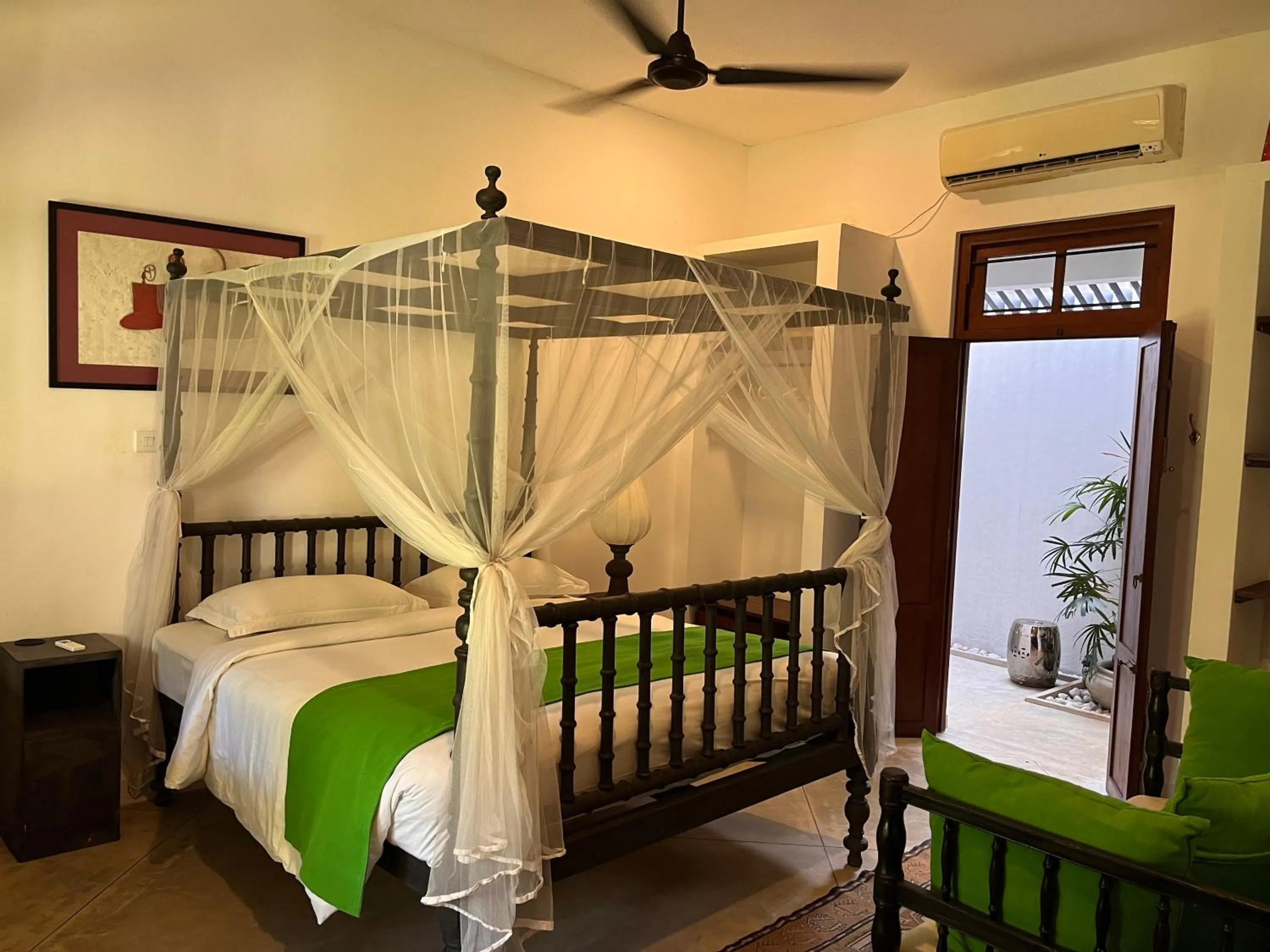 Standard Double Room - single occupancy in Calamansi Cove Villas