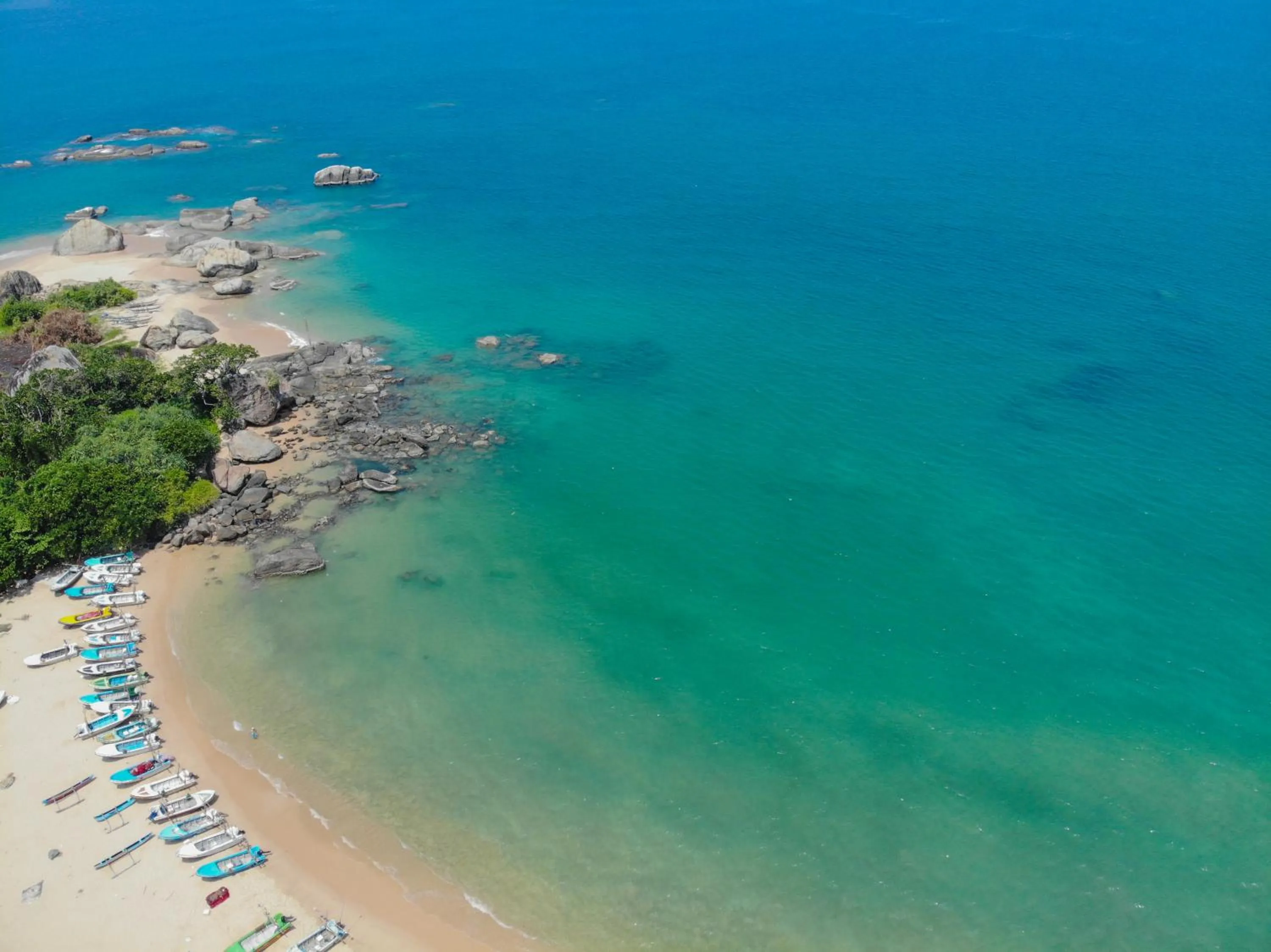 Natural landscape in Calamansi Cove Villas