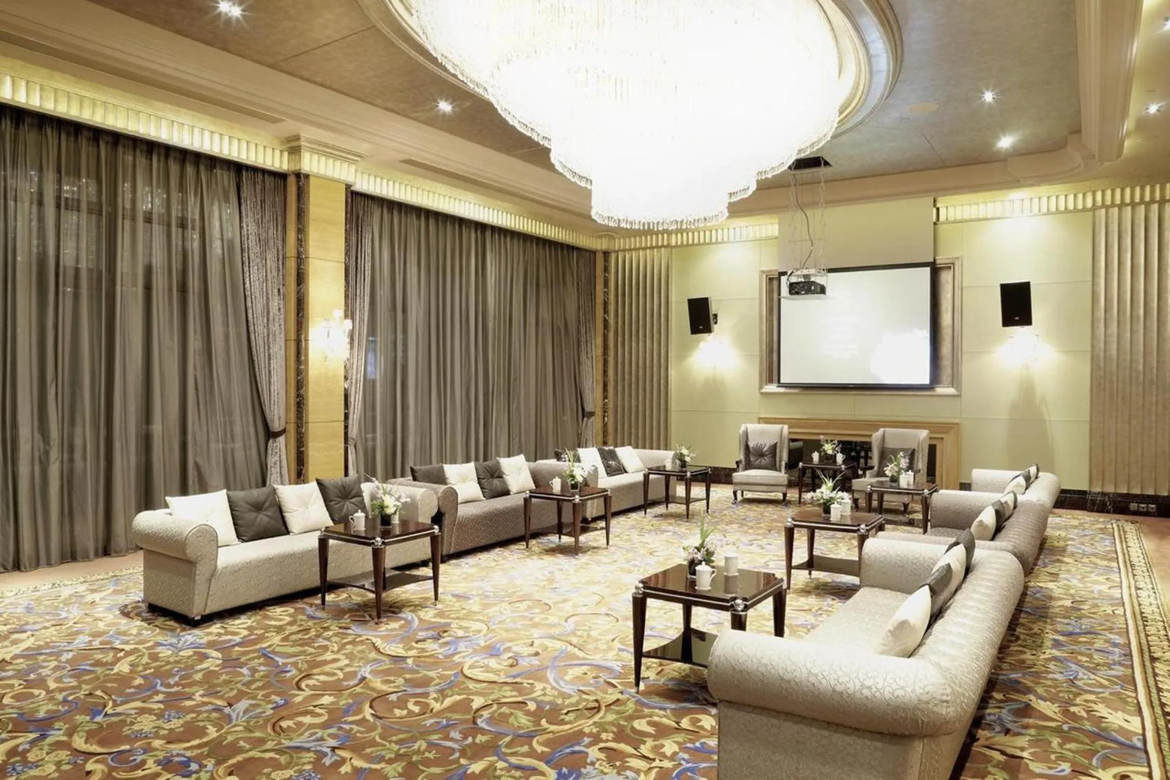Meeting/conference room in Chateau Star River Shanghai Minhang
