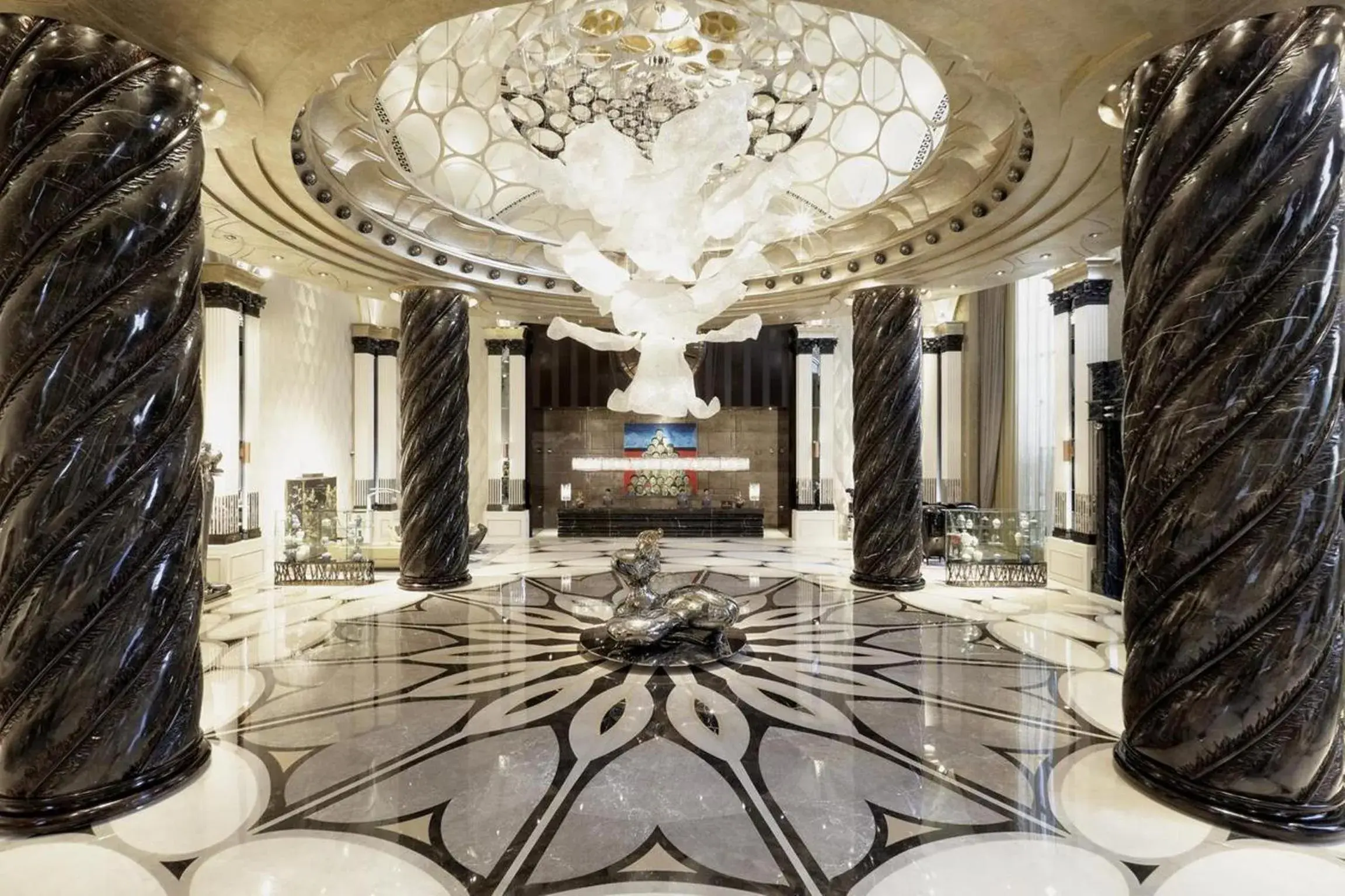 Lobby or reception in Chateau Star River Shanghai Minhang Lobby or reception in Chateau Star River Shanghai Minhang