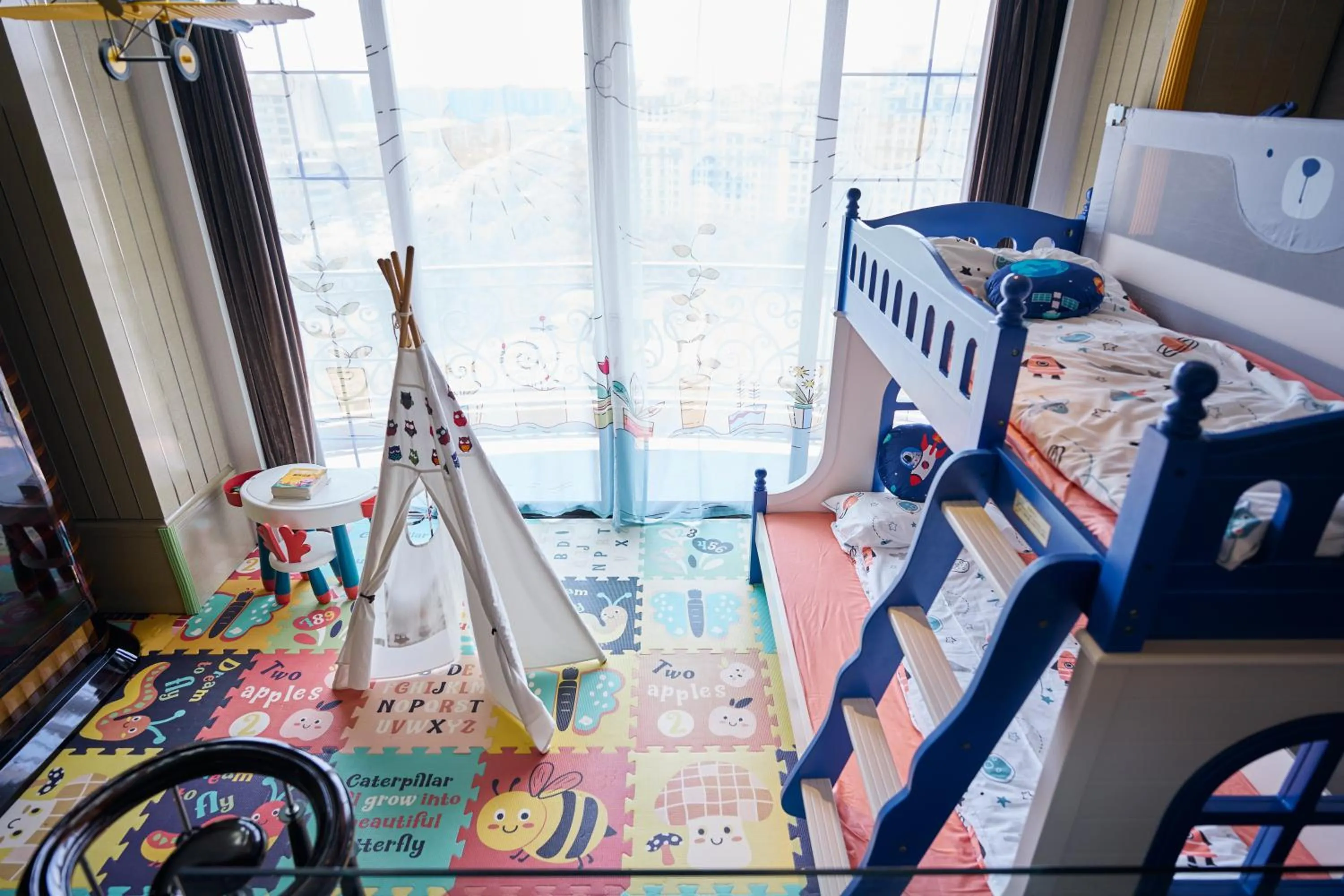 Bed in Chateau Star River Shanghai Minhang