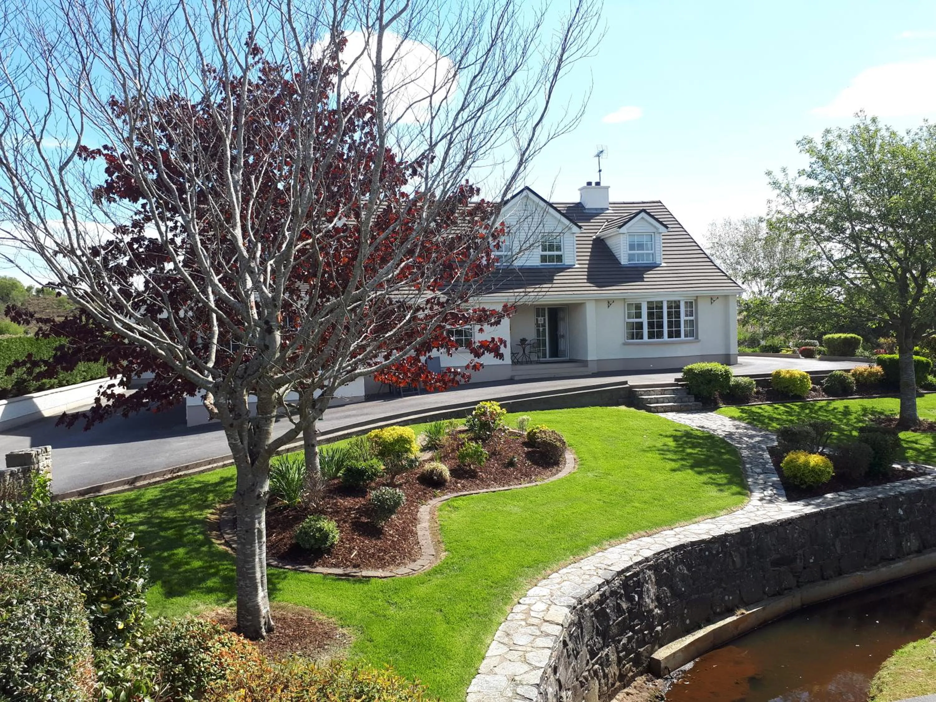Garden view in Bridgeburnhouse Bed and Breakfast