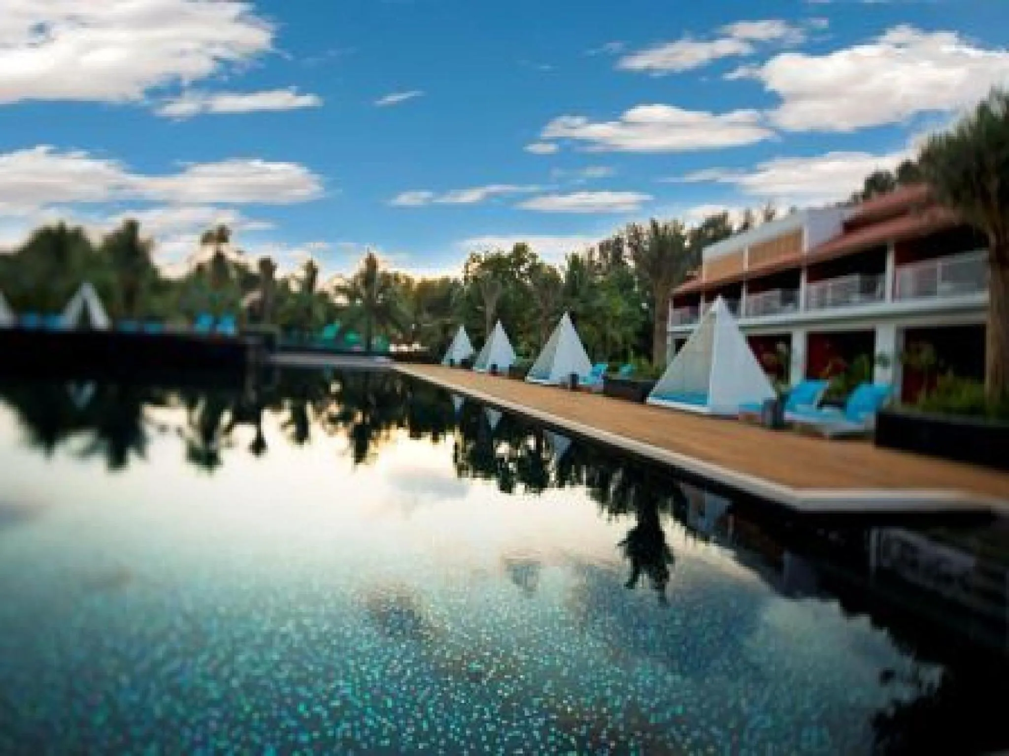 Swimming pool in Planet Hollywood Beach Resort Goa