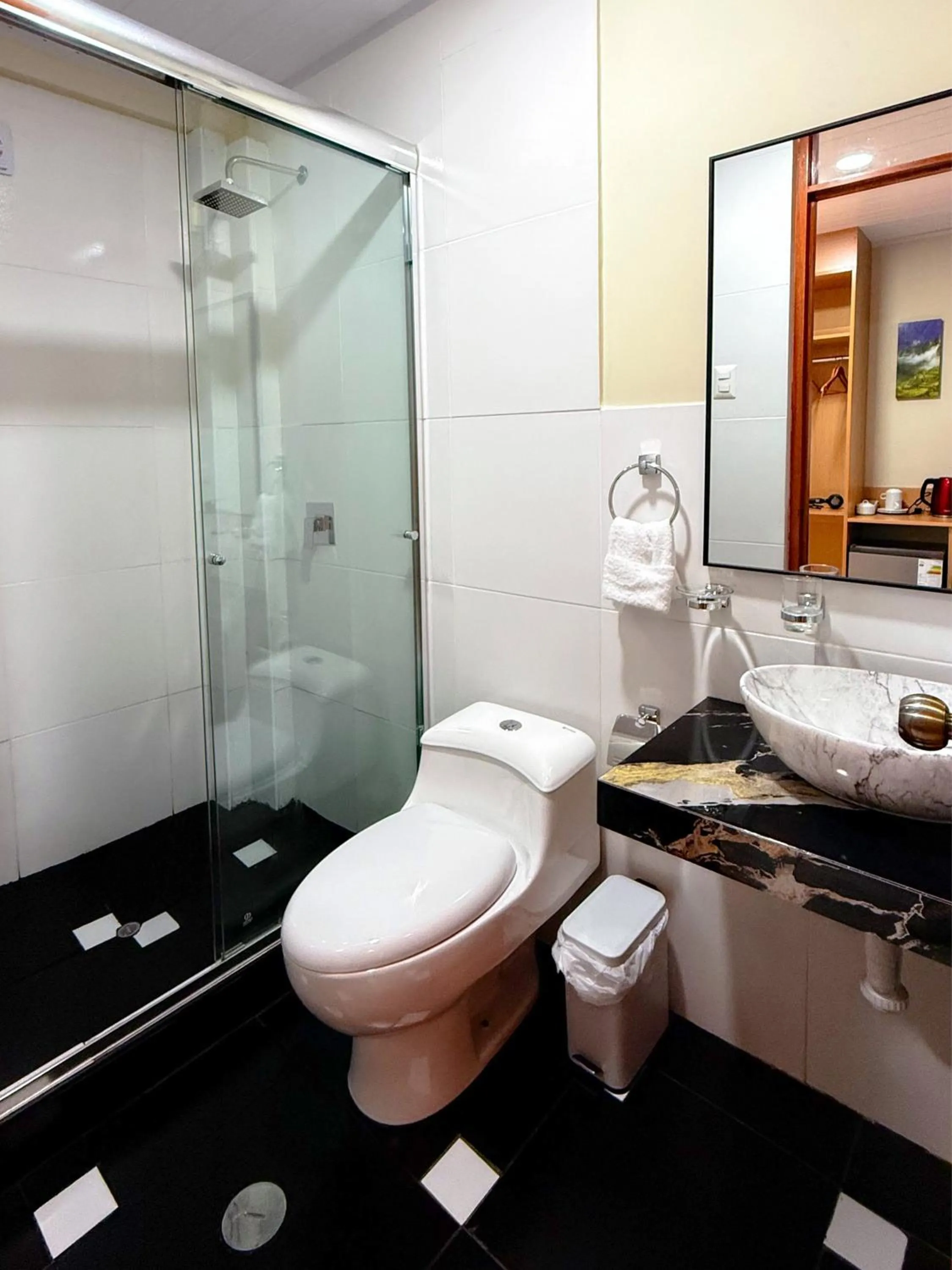 Bathroom in Andenes del Inca Hotel