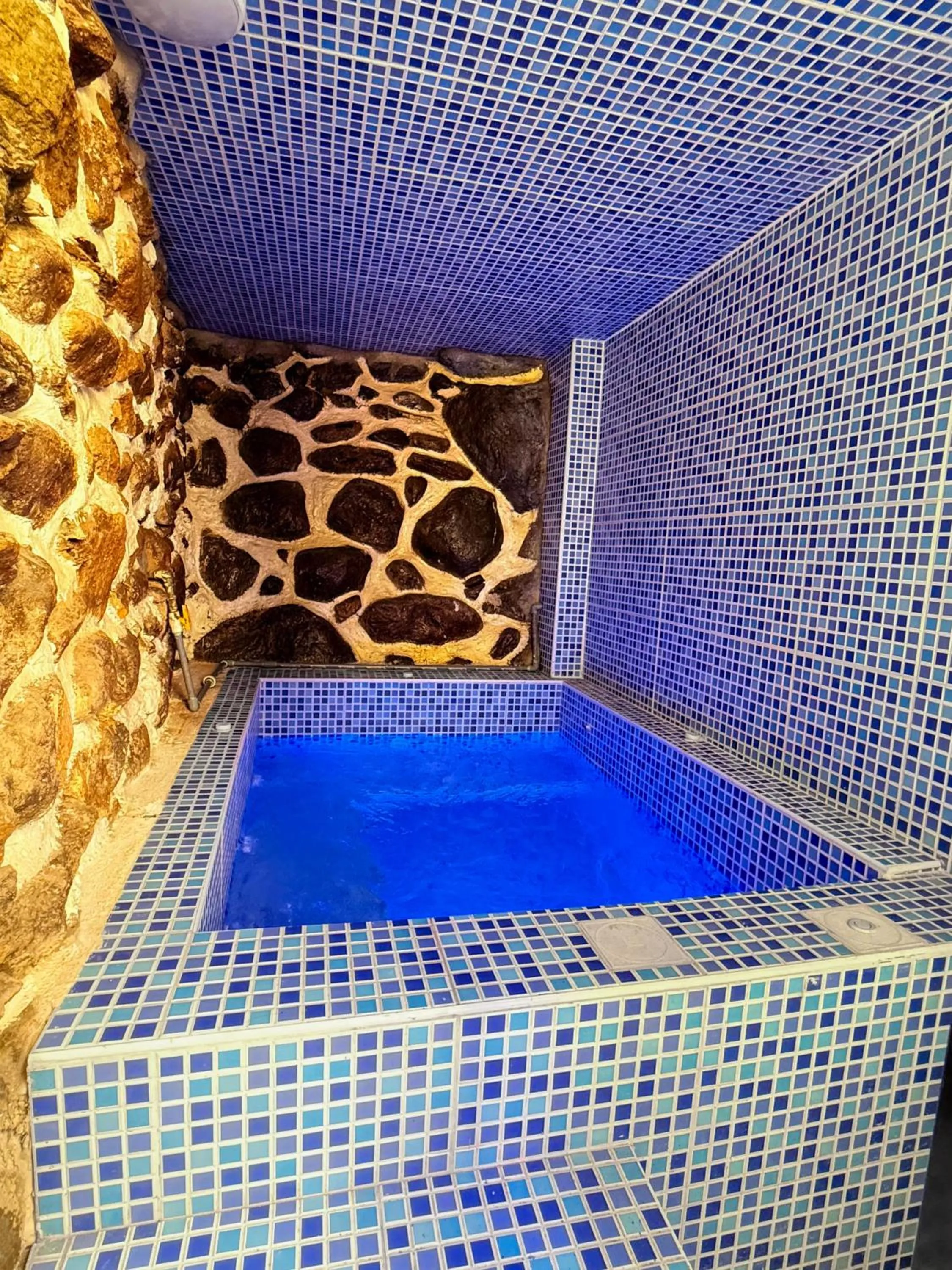 Hot Tub in Andenes del Inca Hotel