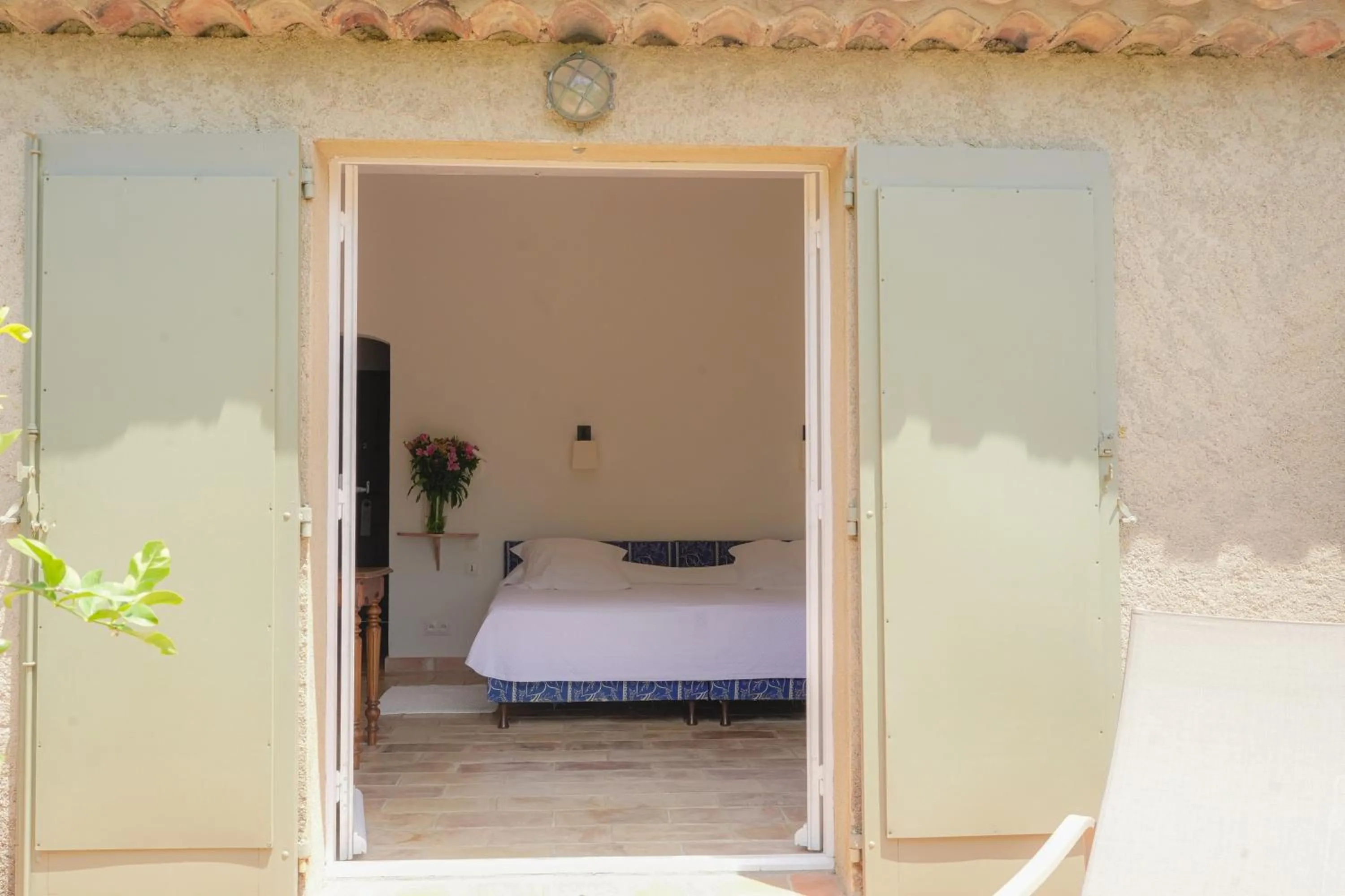 Bed in Hôtel La Figuière