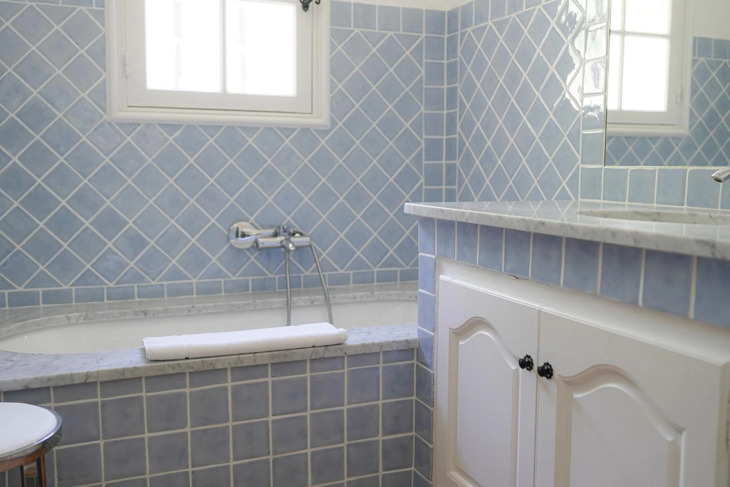 Bathroom in Hôtel La Figuière