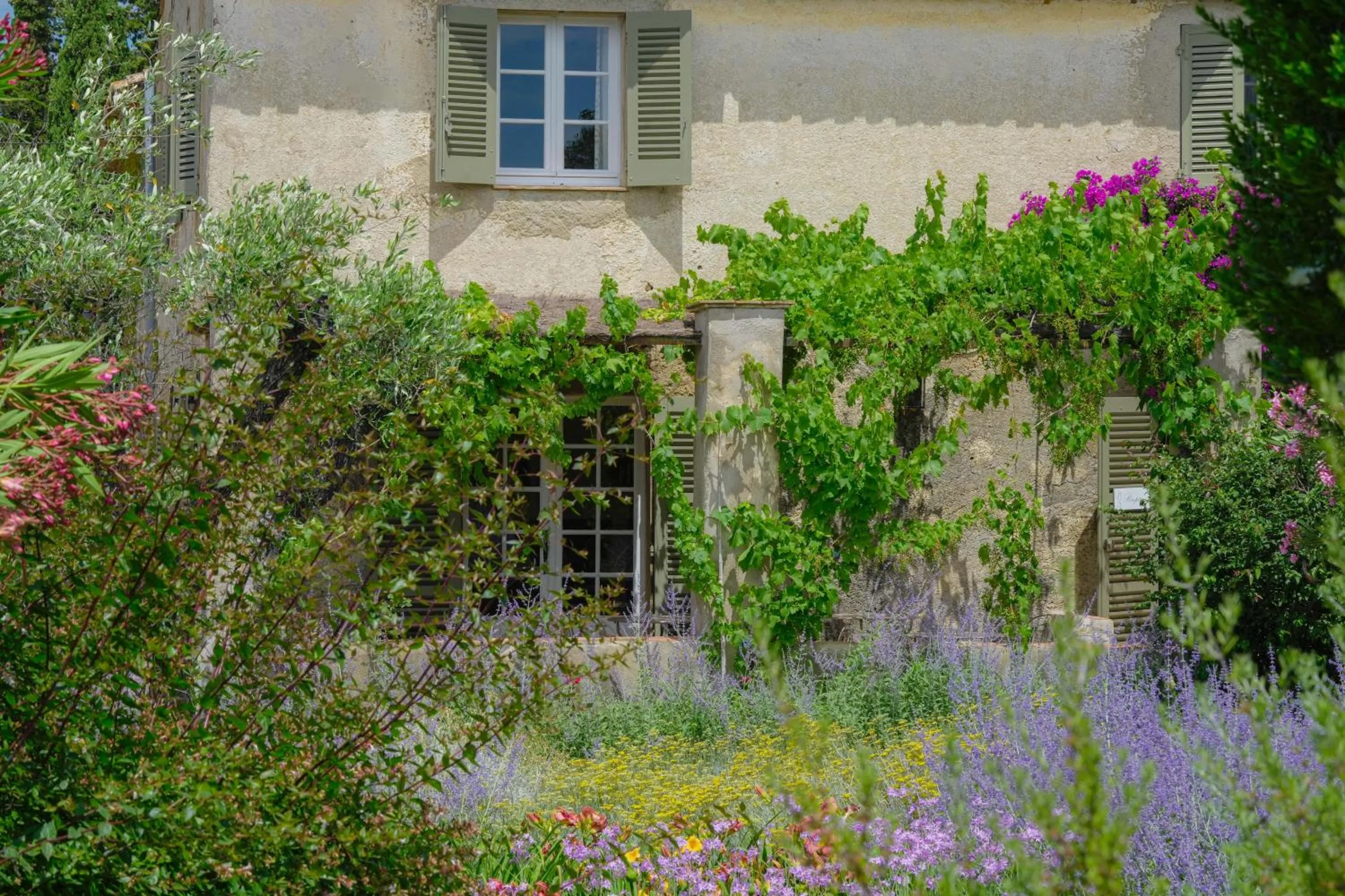 Property building in Hôtel La Figuière
