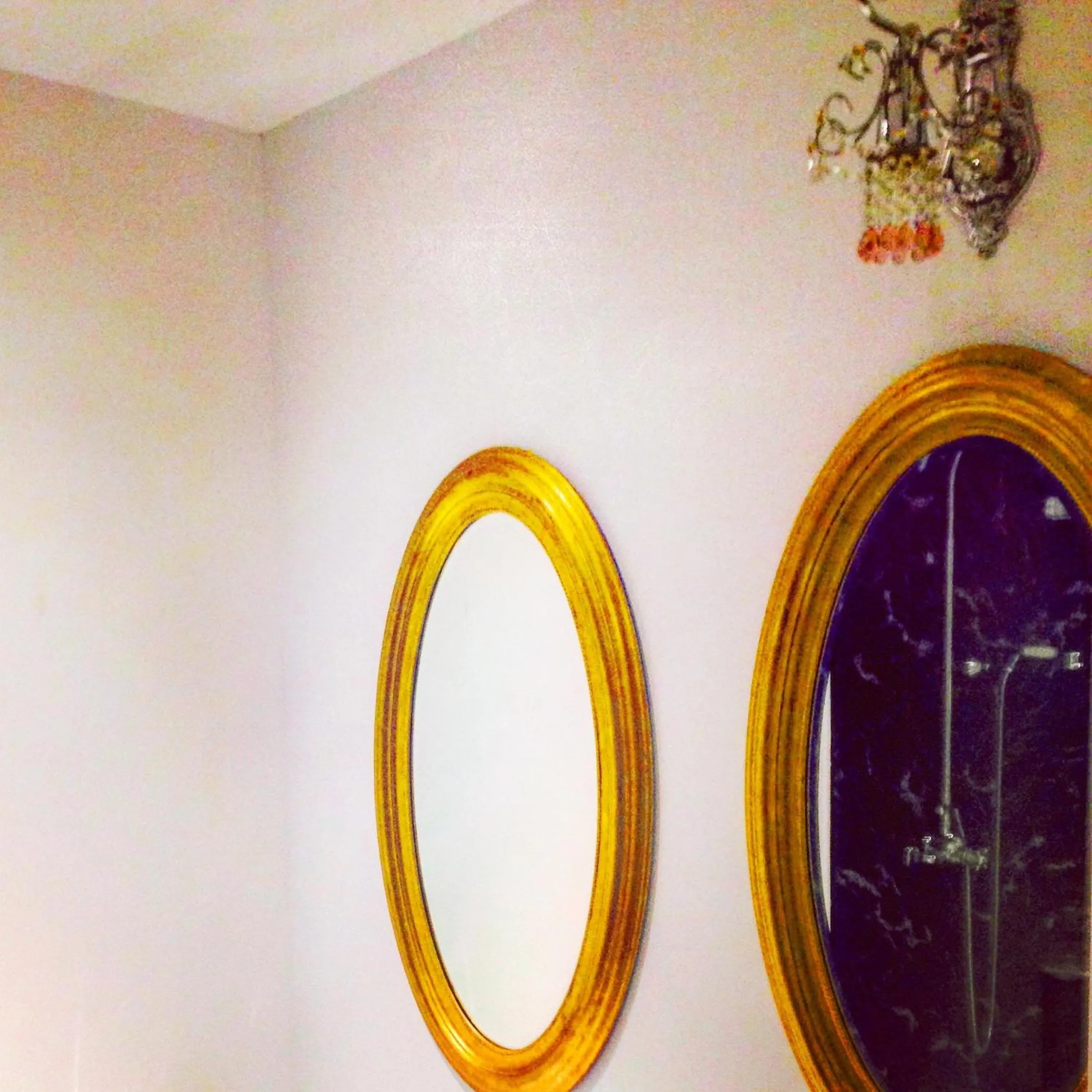 Bathroom in Purple Dog Suites