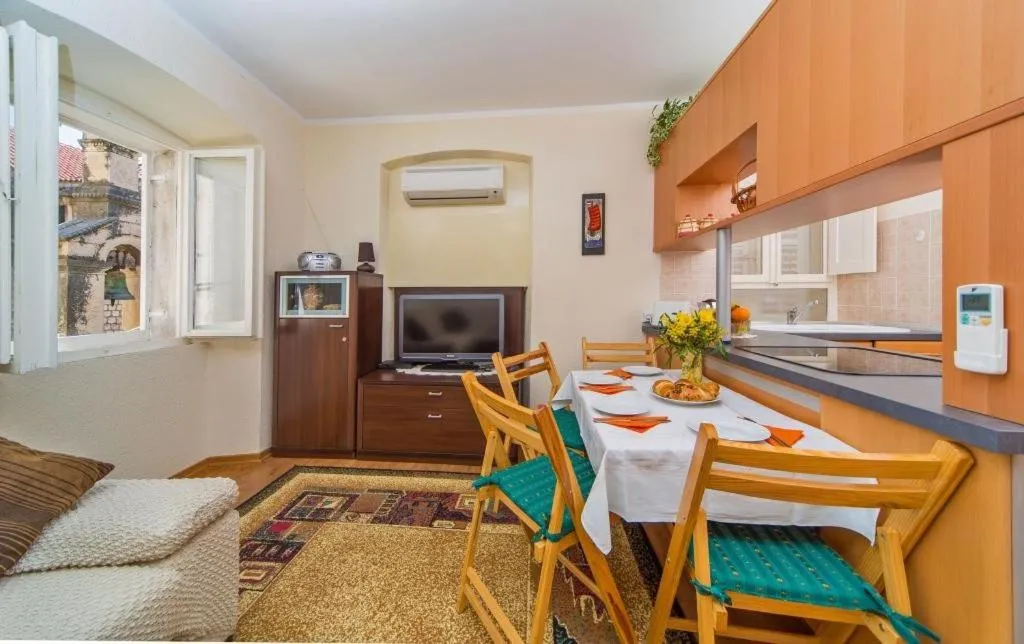 Apartment Maru