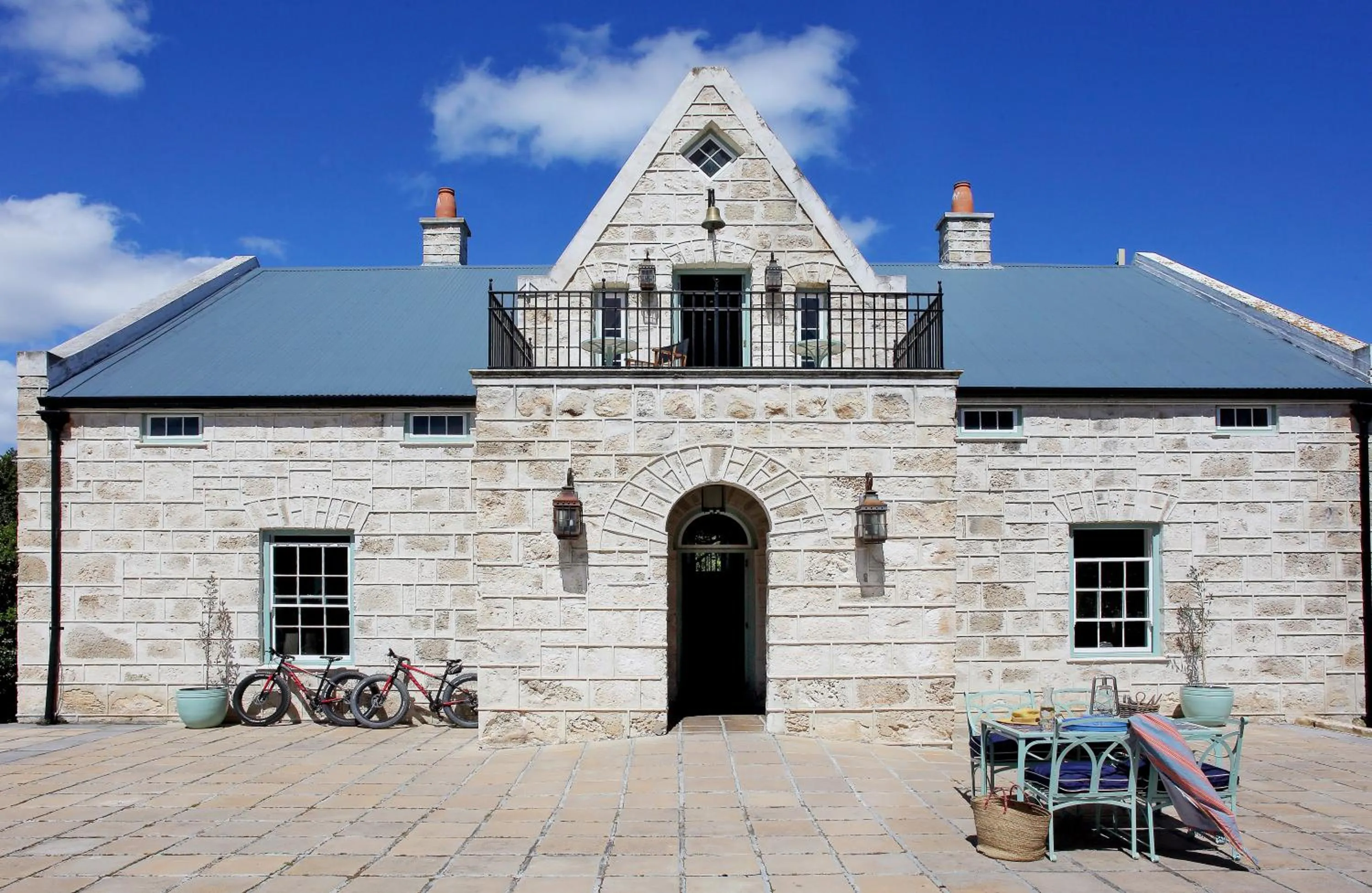 Restaurant/places to eat in Coot Club