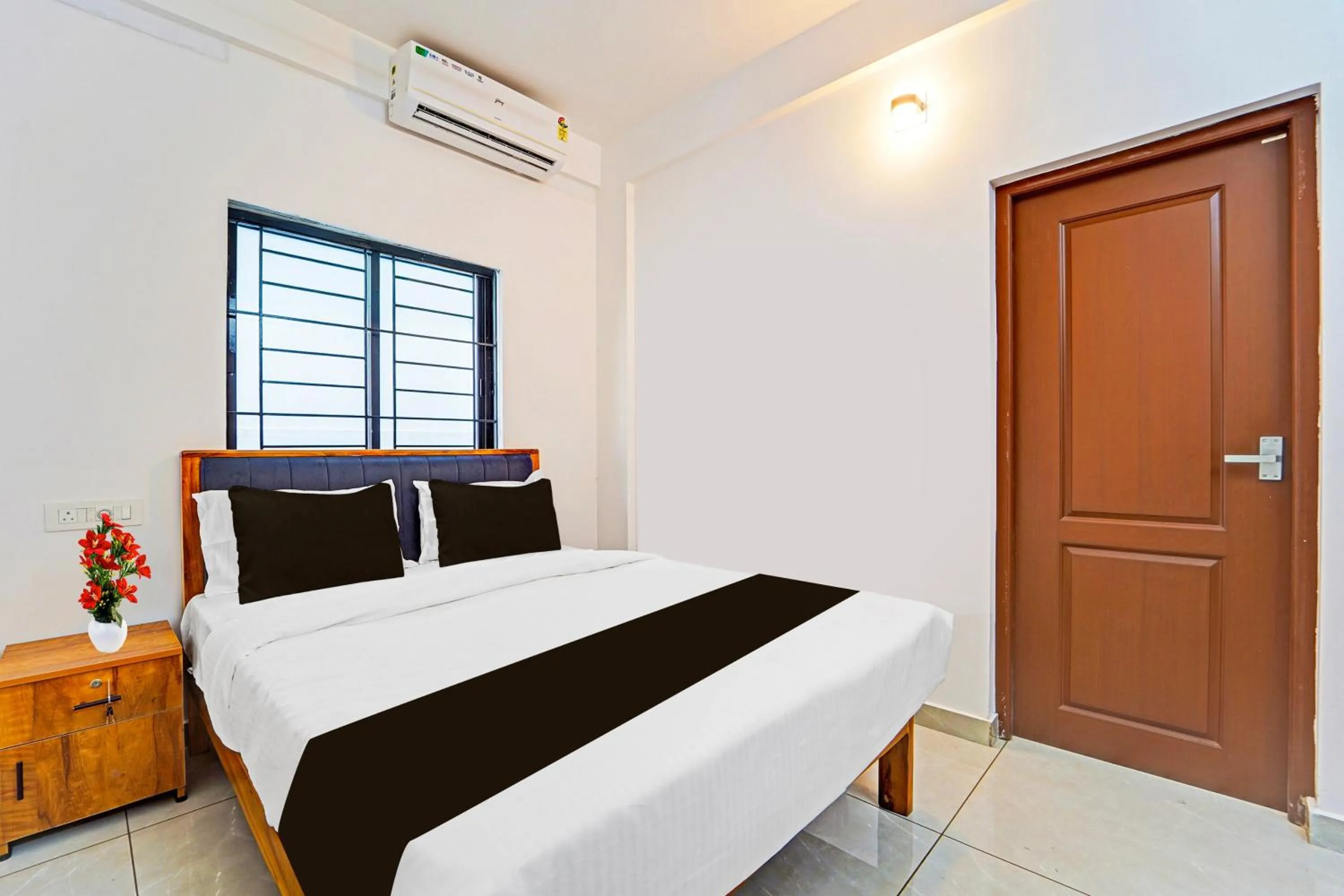 Bedroom, Bed in Super Hotel O Kalamassery Near Medical College