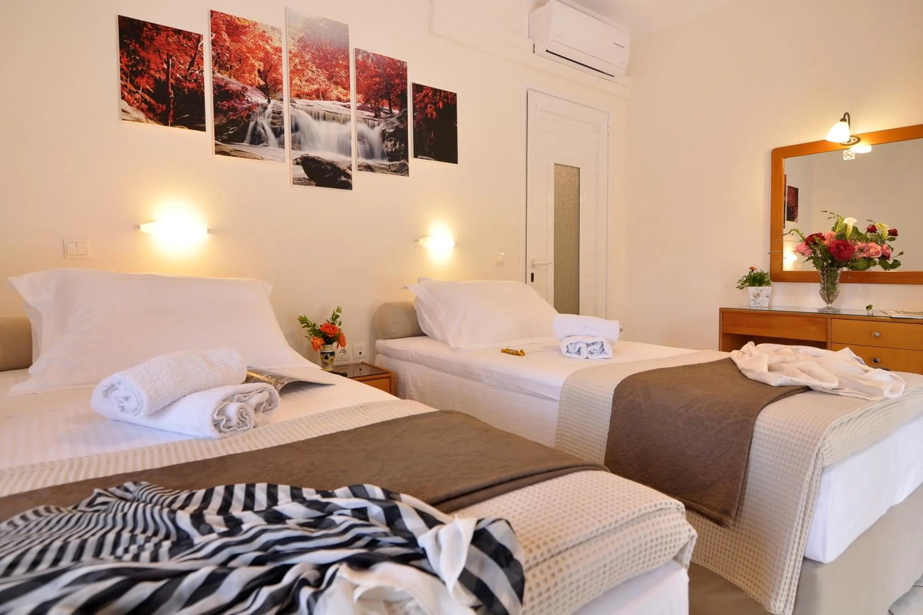 Rolandos Apartments