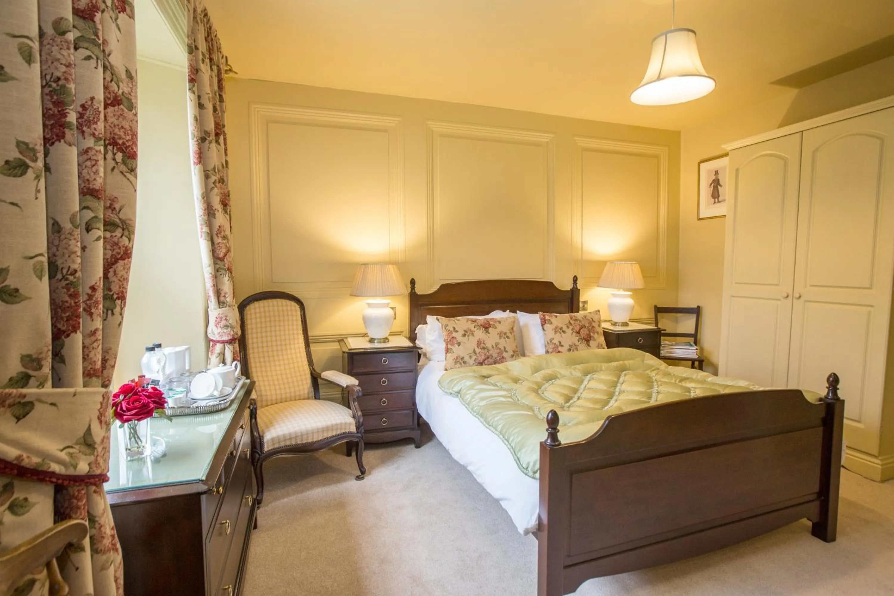 Photo of the whole room, Bed in The Cornmill