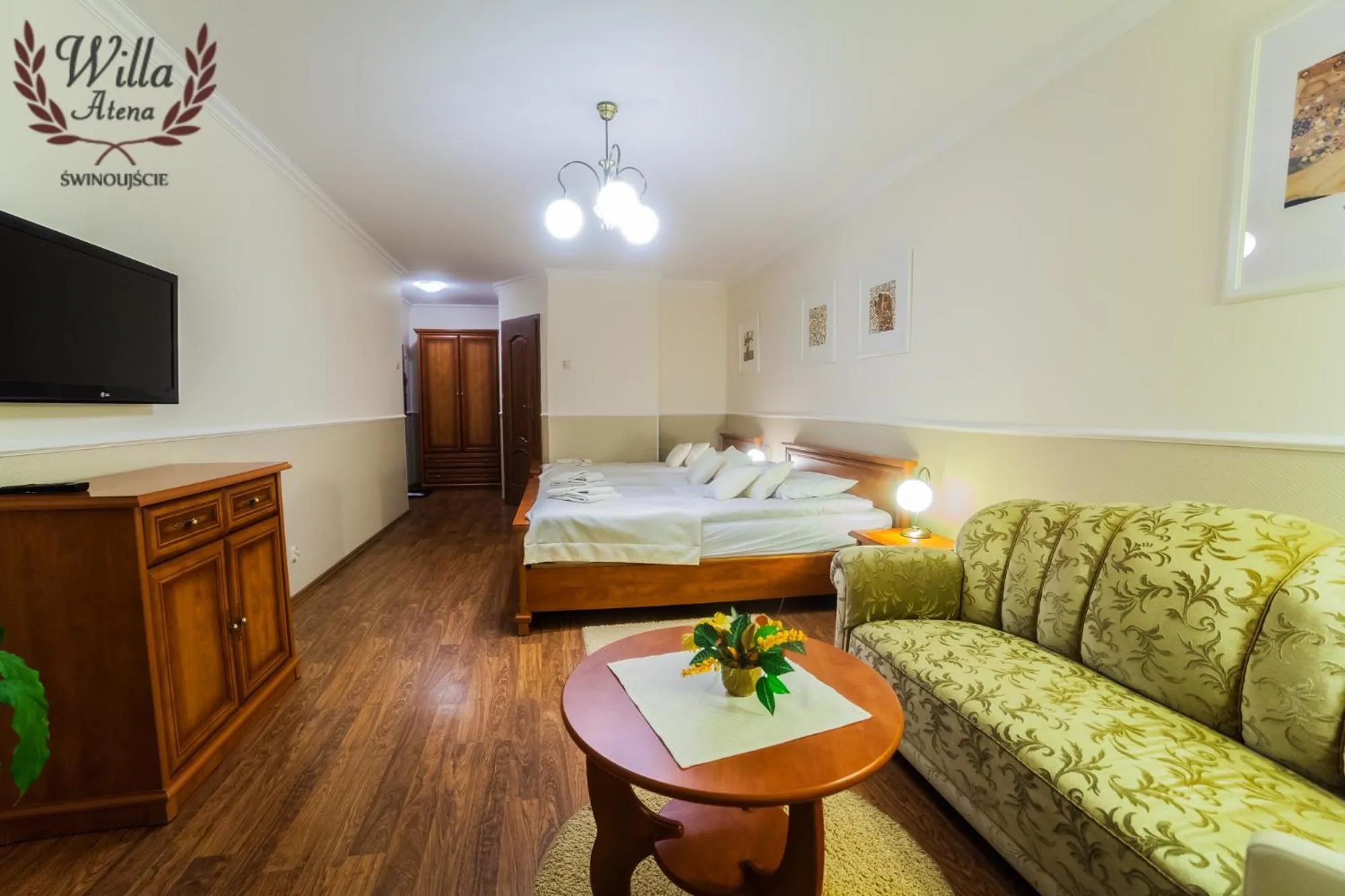 Photo of the whole room, Bed in Willa Atena