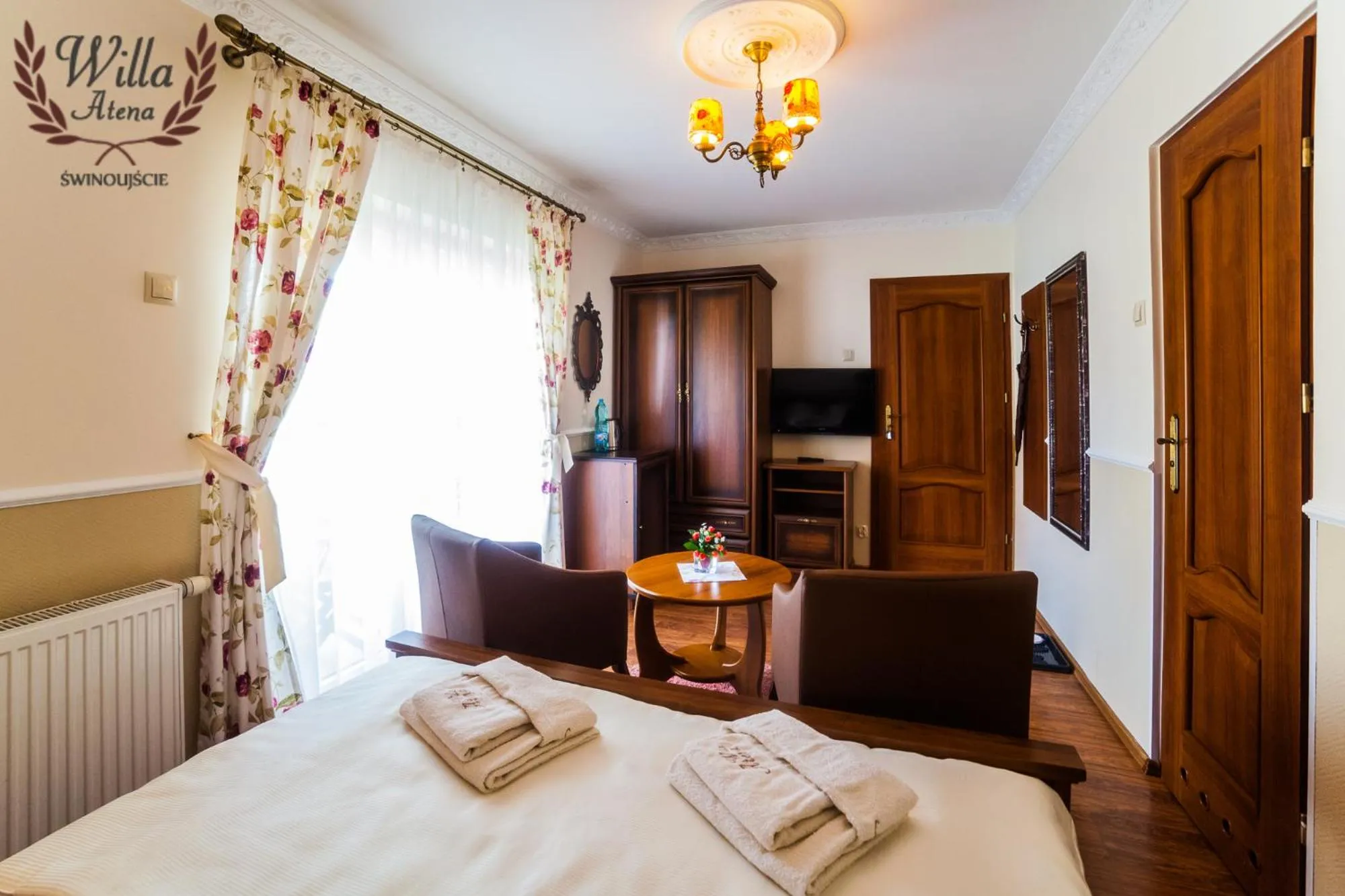 Photo of the whole room, Bed in Willa Atena