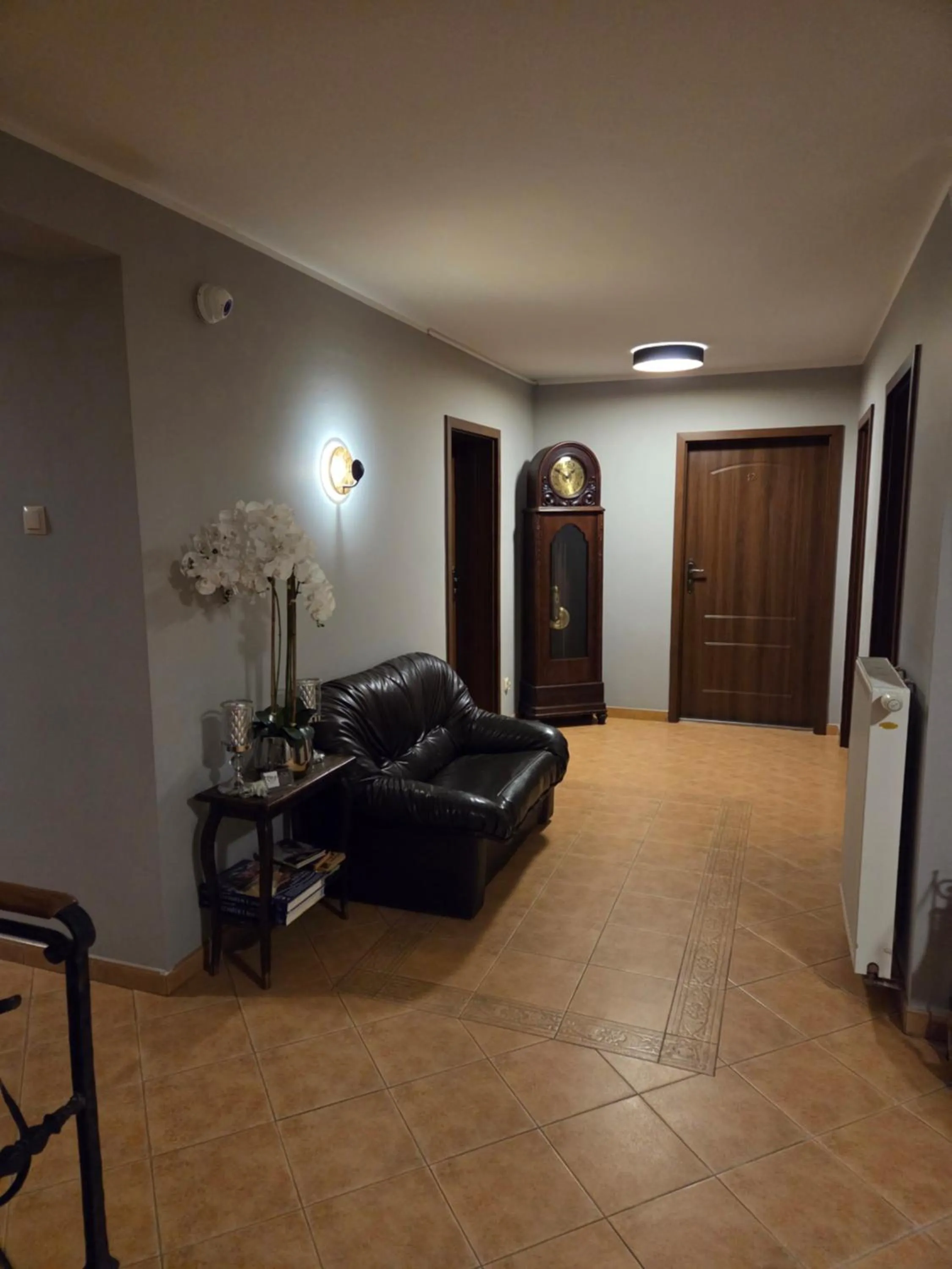 Property building in Willa Atena