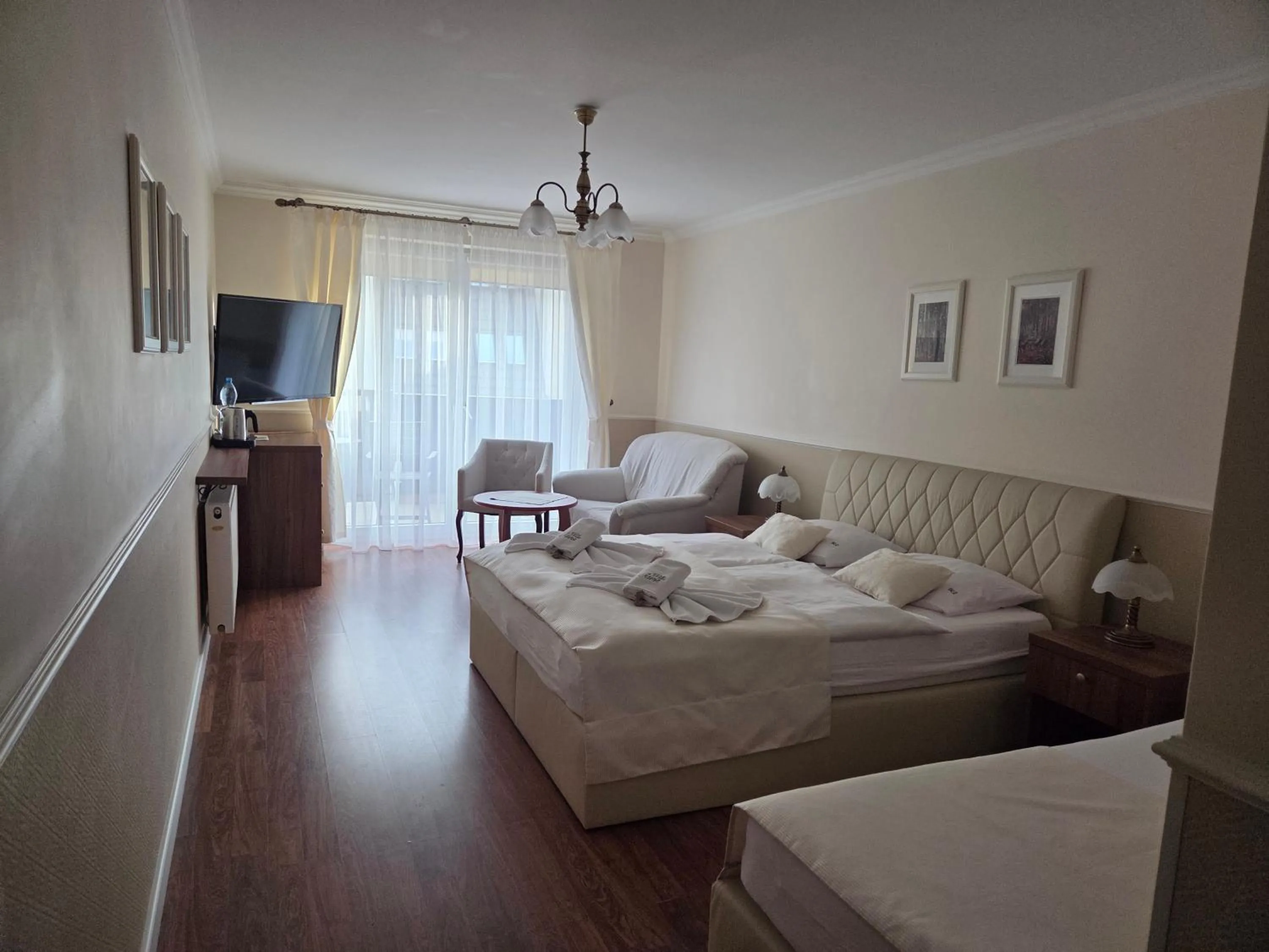 Photo of the whole room, Bed in Willa Atena