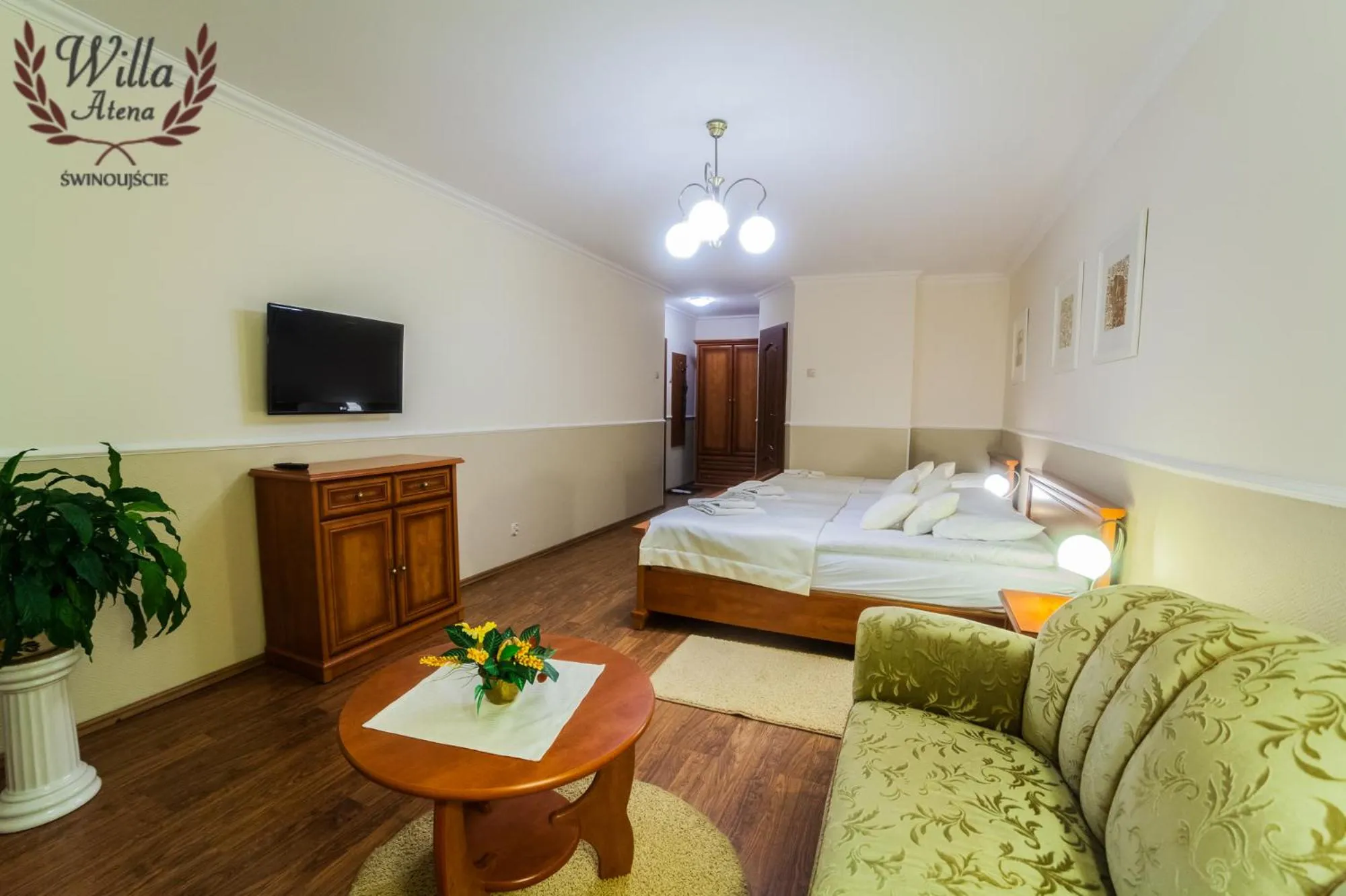 Photo of the whole room, Bed in Willa Atena