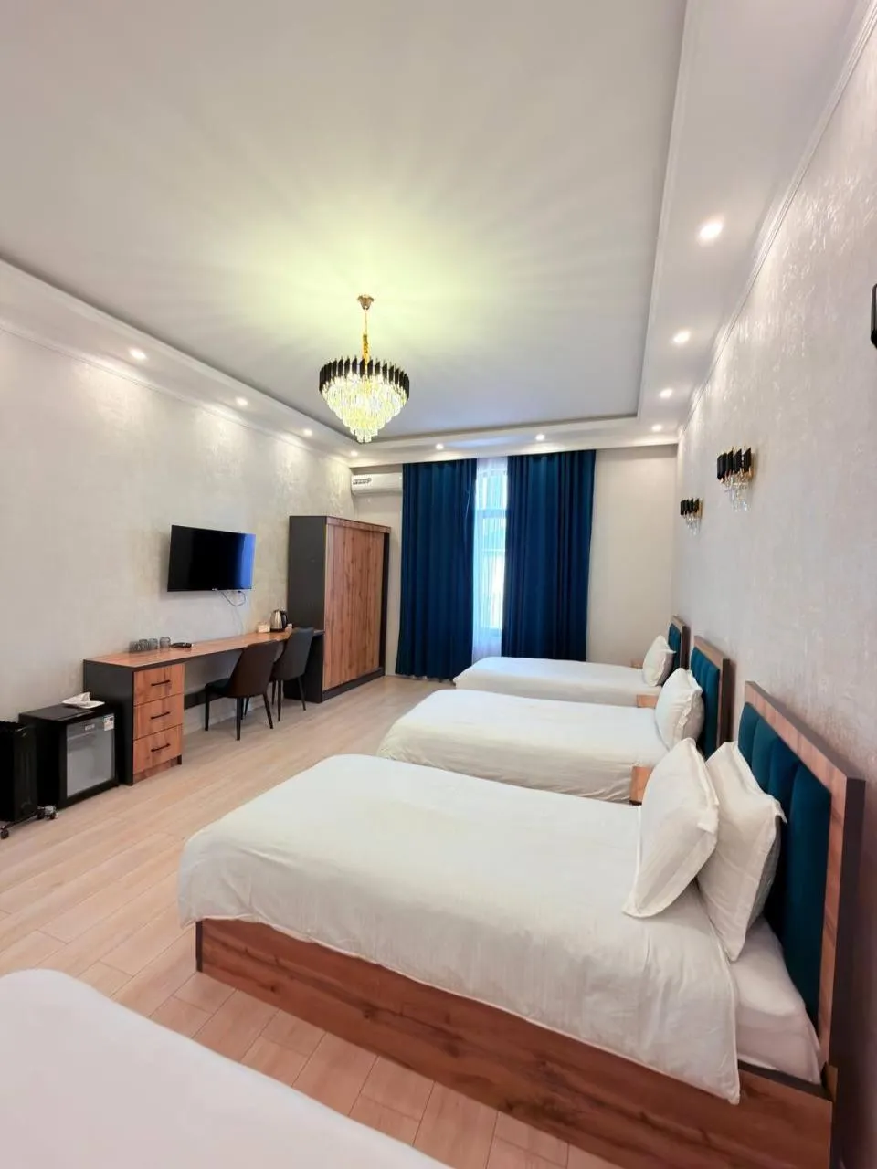 Communal lounge/ TV room, Bed in Soro Hotel