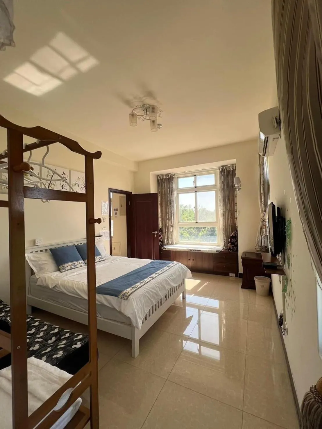 Queen Room in Kinmen Good Friends B&B