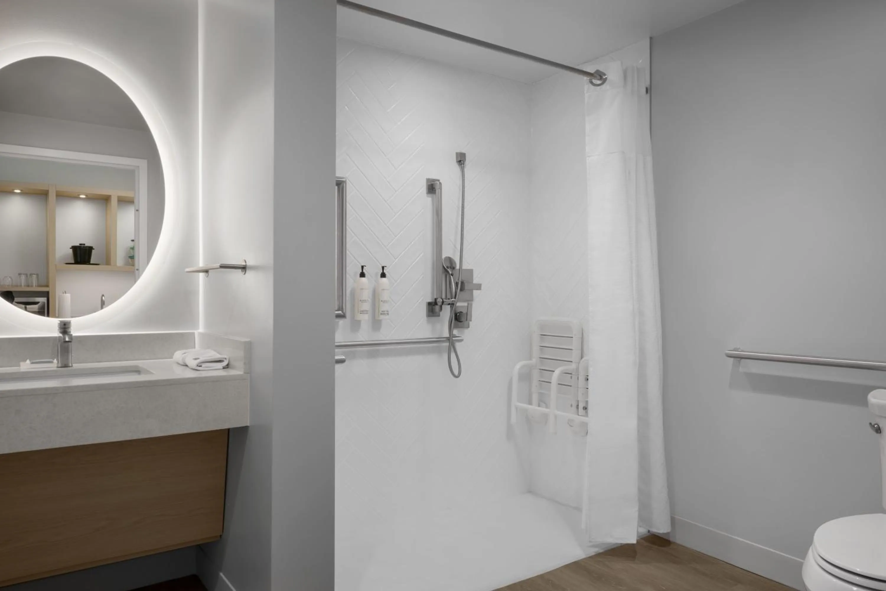 Bathroom in TownePlace Suites by Marriott Nampa