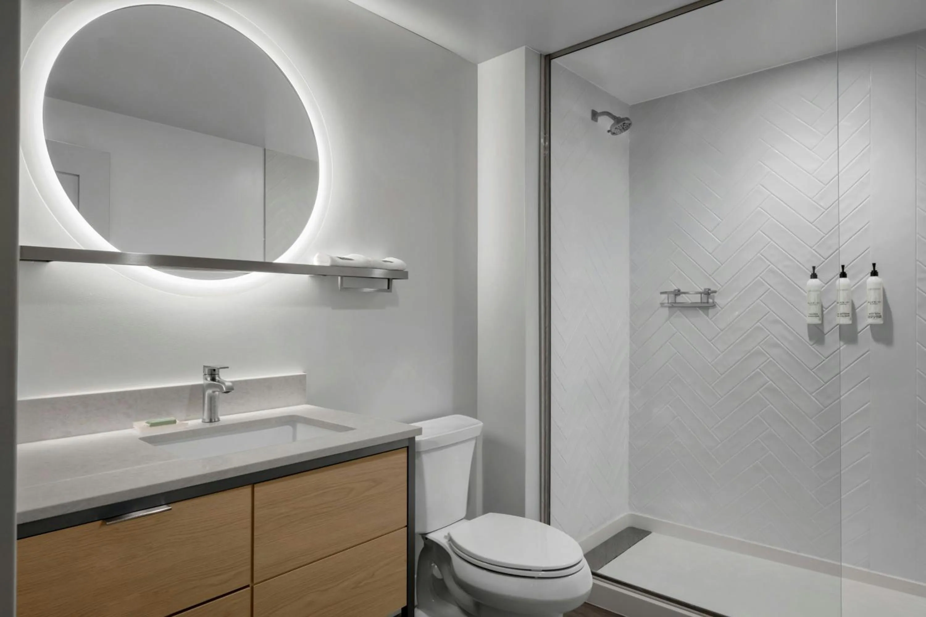 Bathroom in TownePlace Suites by Marriott Nampa