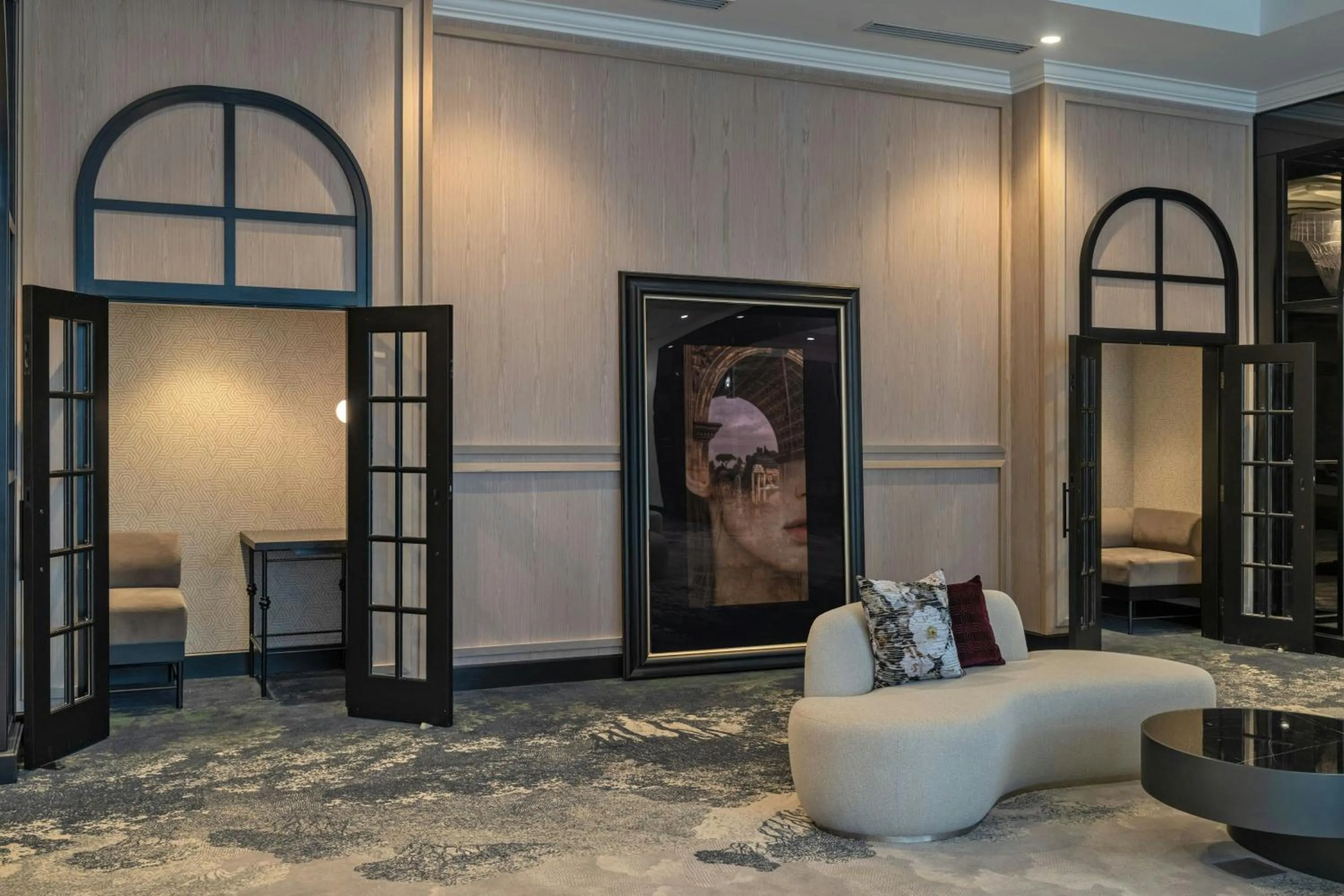 Meeting/conference room in The Vanguard Ann Arbor, Autograph Collection