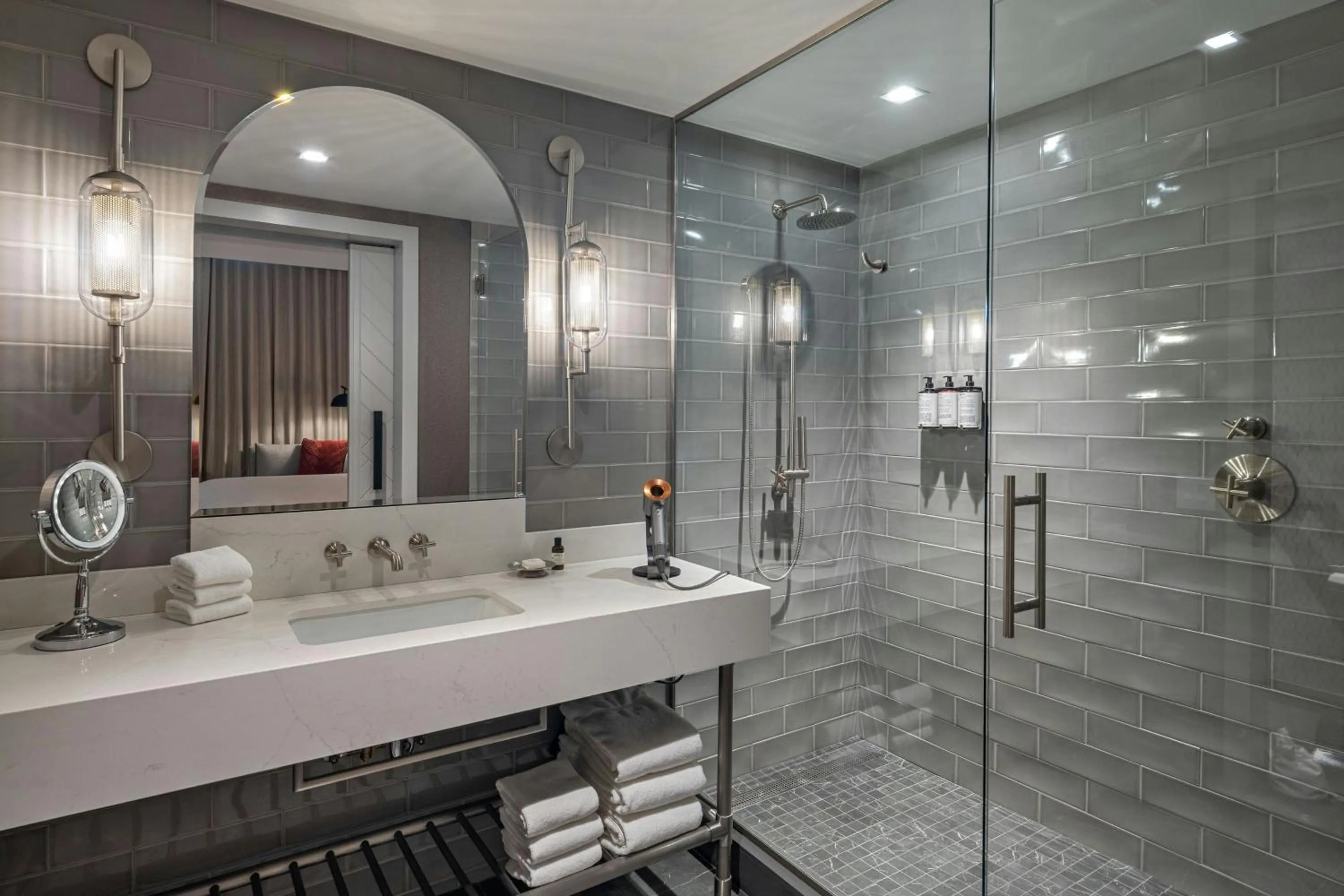 Bathroom in The Vanguard Ann Arbor, Autograph Collection