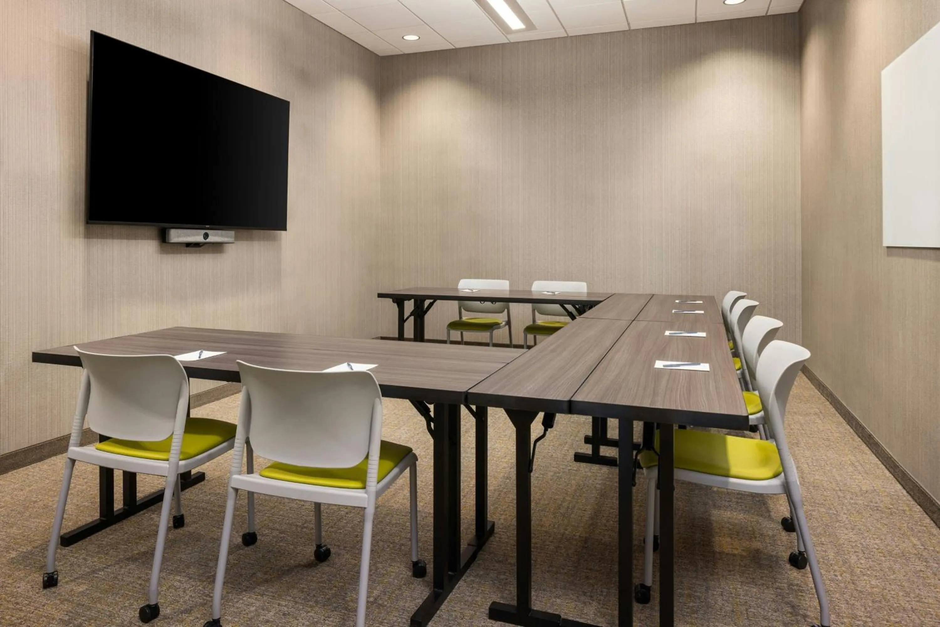 Meeting/conference room in SpringHill Suites by Marriott Eau Claire