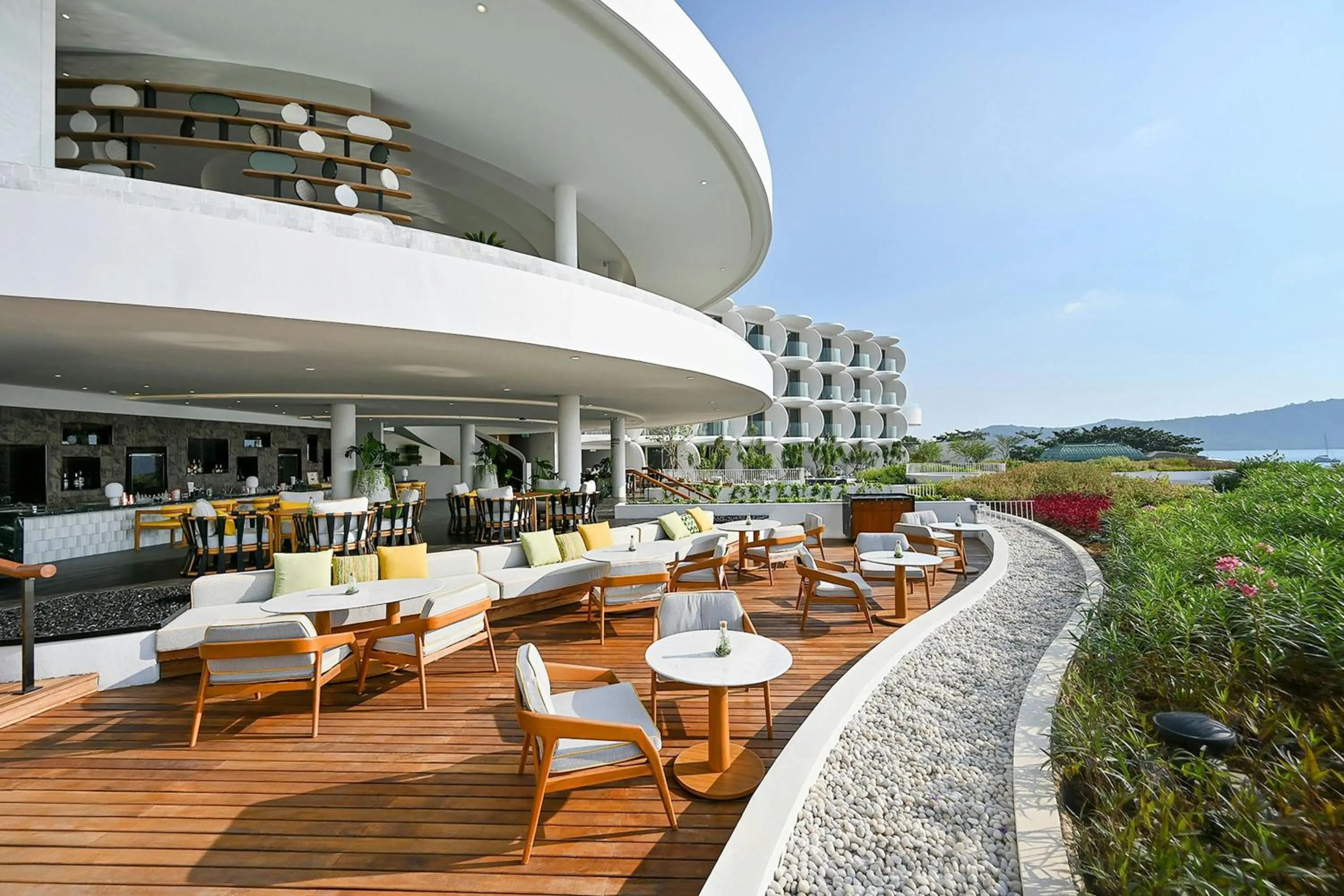 Lounge or bar in Veranda Resort Phuket, Autograph Collection
