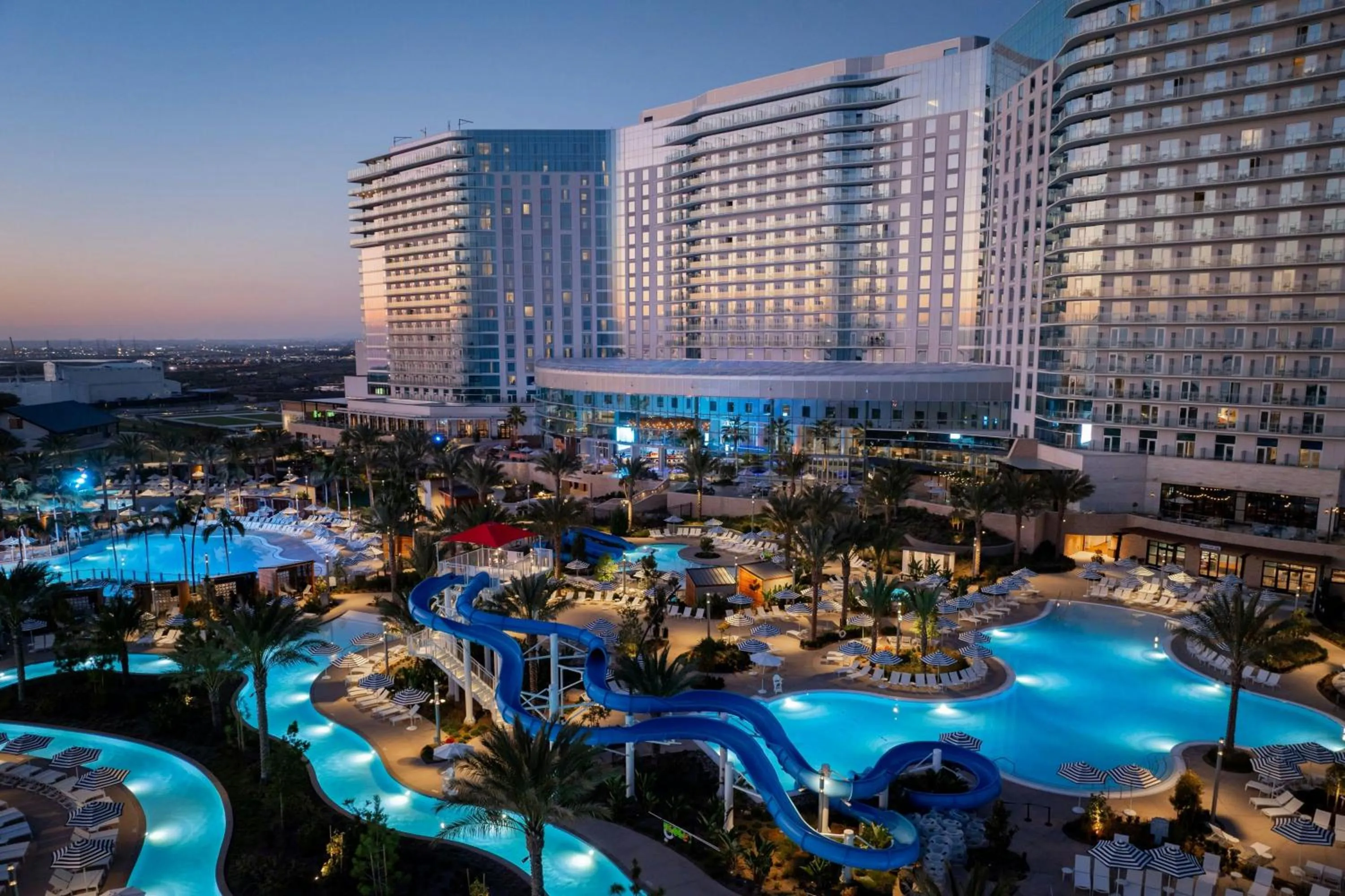 Swimming pool in Gaylord Pacific Resort & Convention Center