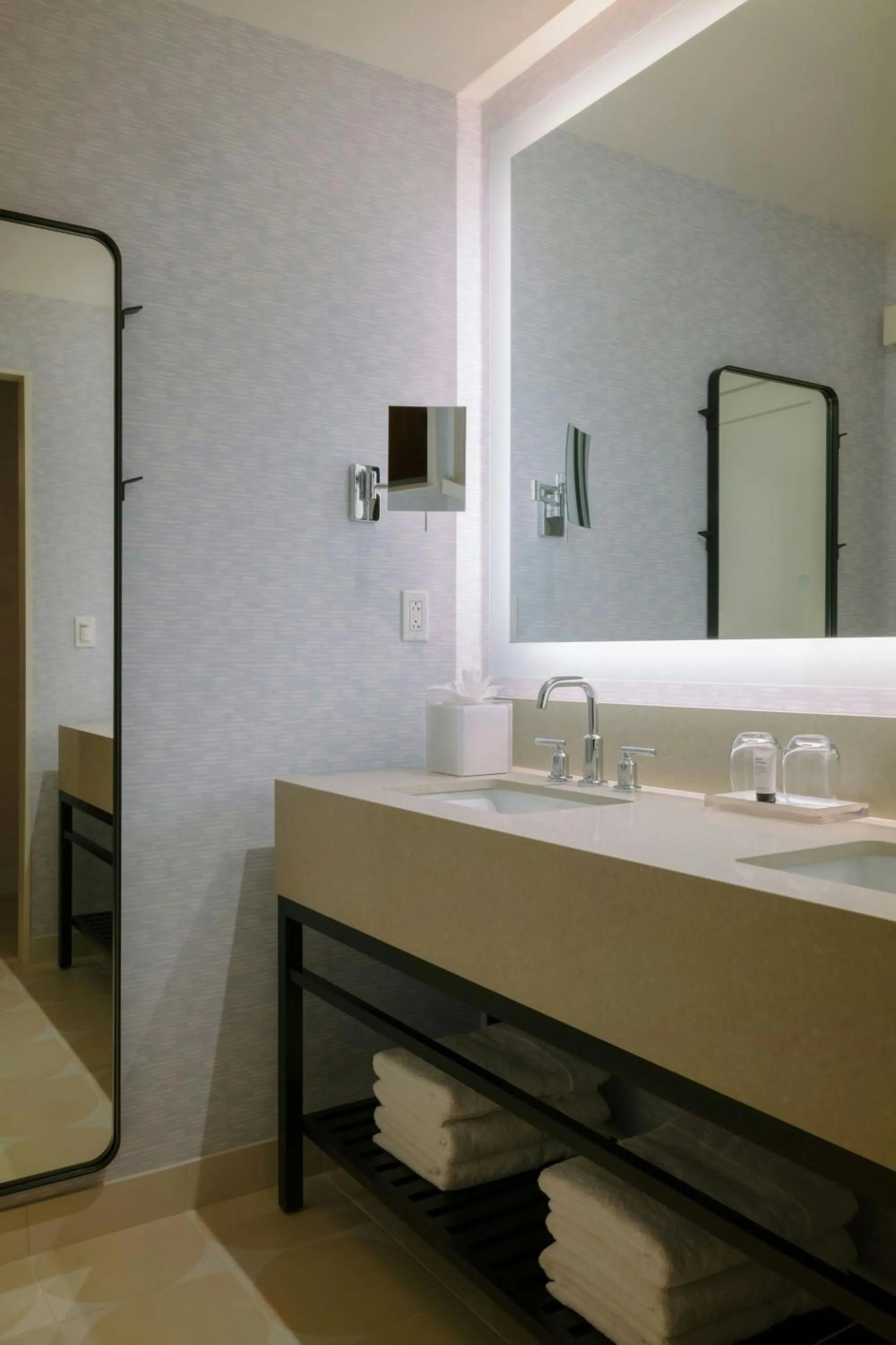 Bathroom in Gaylord Pacific Resort & Convention Center