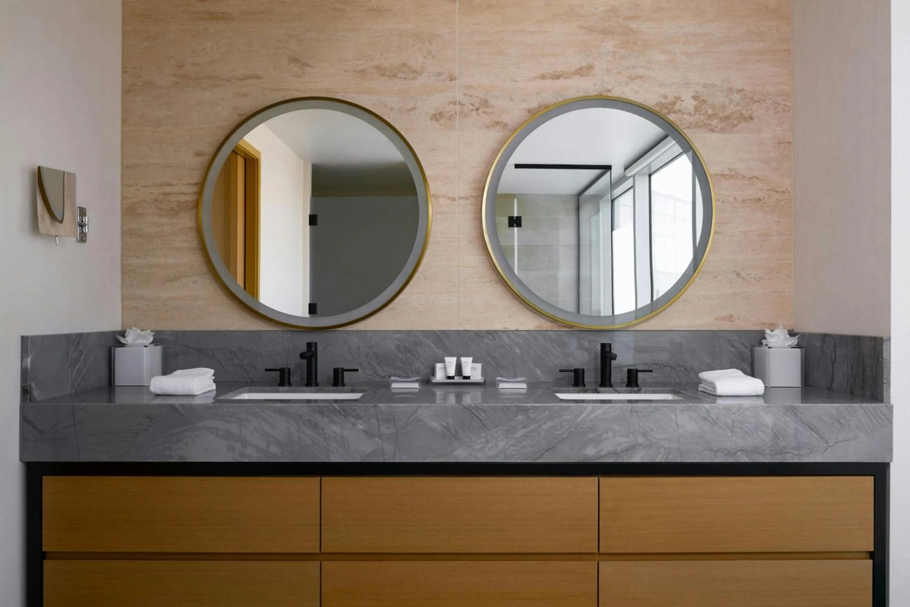 Bathroom in Gaylord Pacific Resort & Convention Center