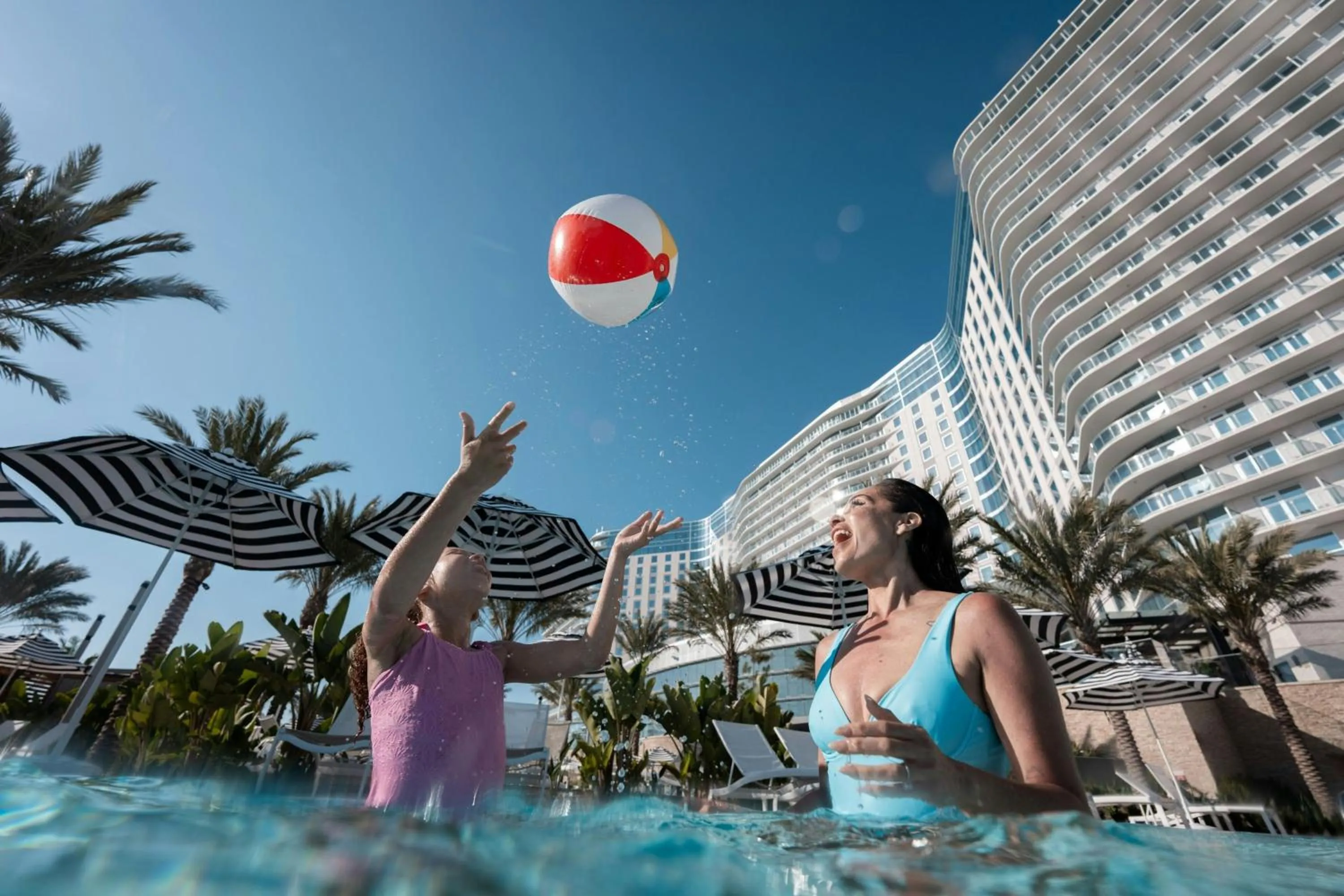 Swimming pool in Gaylord Pacific Resort & Convention Center