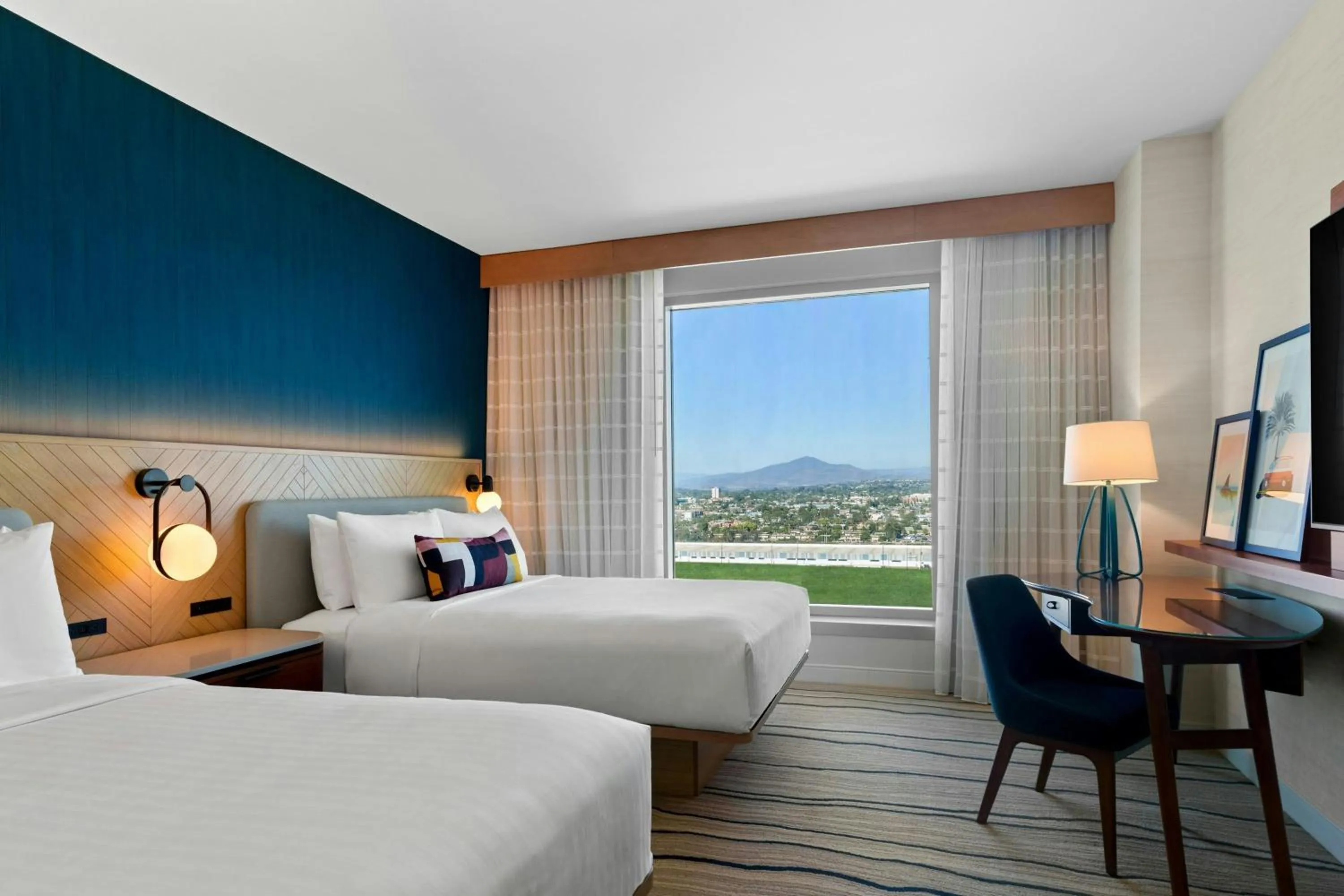 Photo of the whole room, Bed in Gaylord Pacific Resort & Convention Center