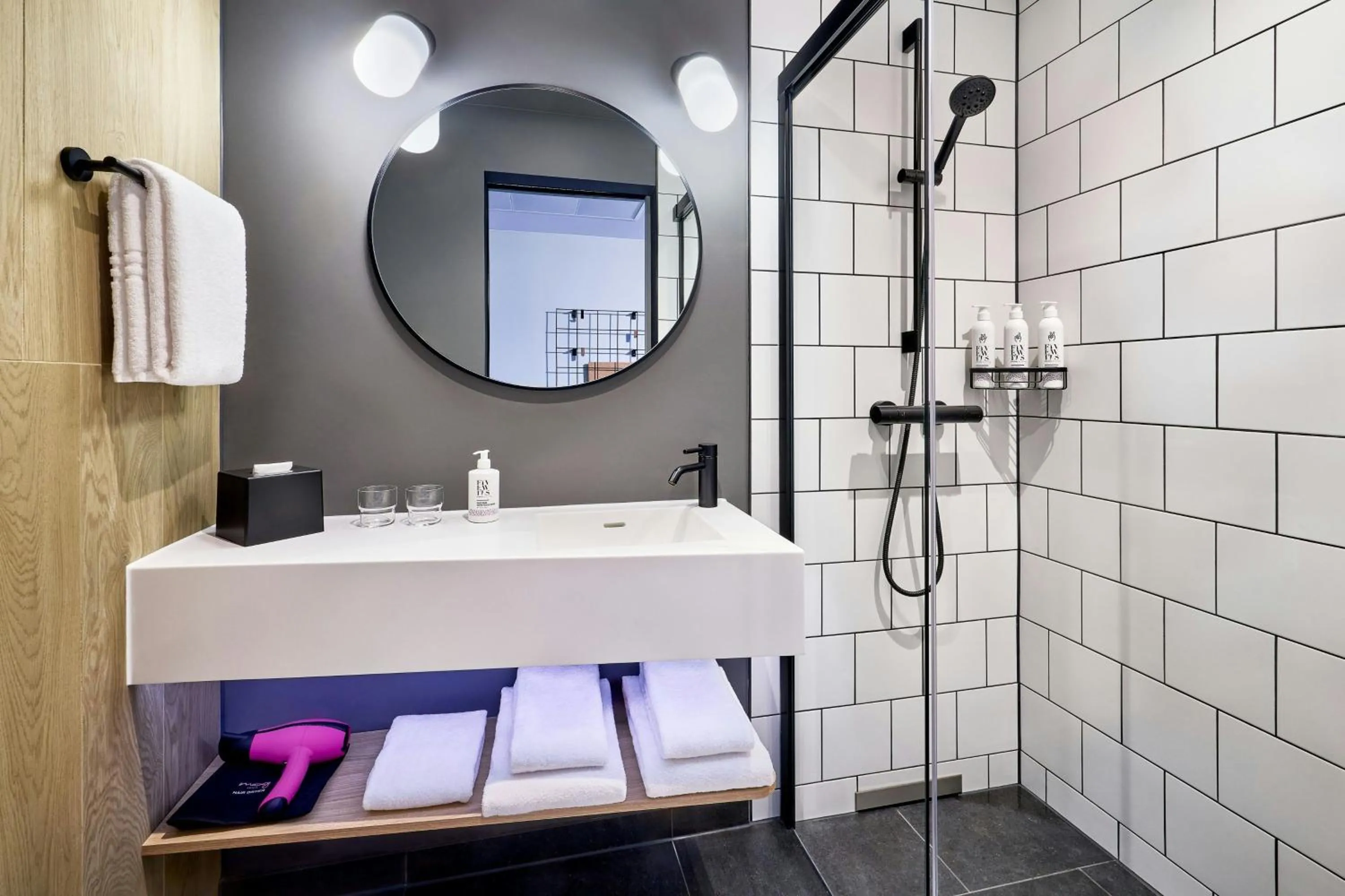 Bathroom in Moxy Kupferzell Hohenlohe