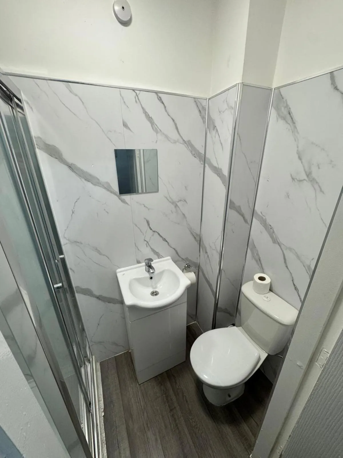 Bathroom in Weaste Hotel, West Manchester Hotel