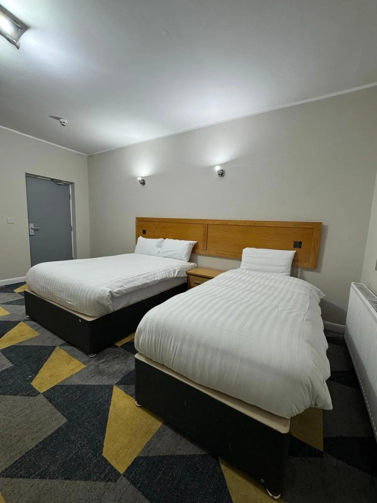 Bedroom, Bed in Weaste Hotel, West Manchester Hotel