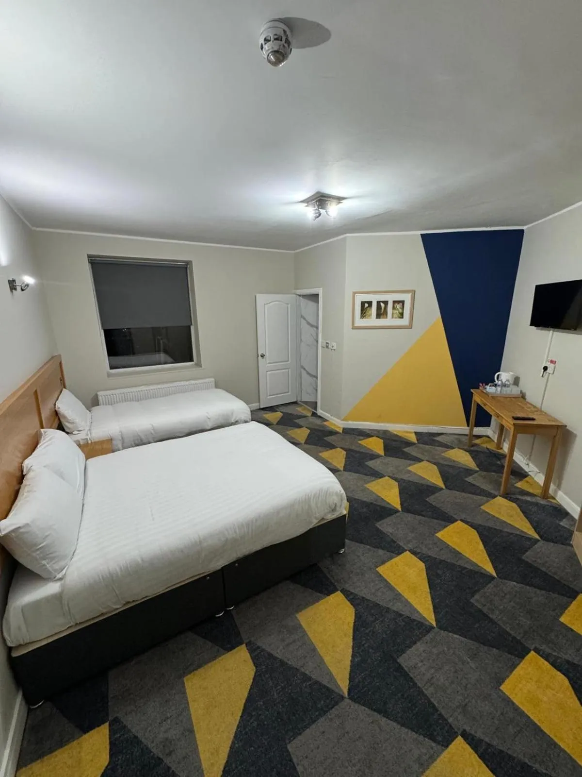 Bedroom, Bed in Weaste Hotel, West Manchester Hotel