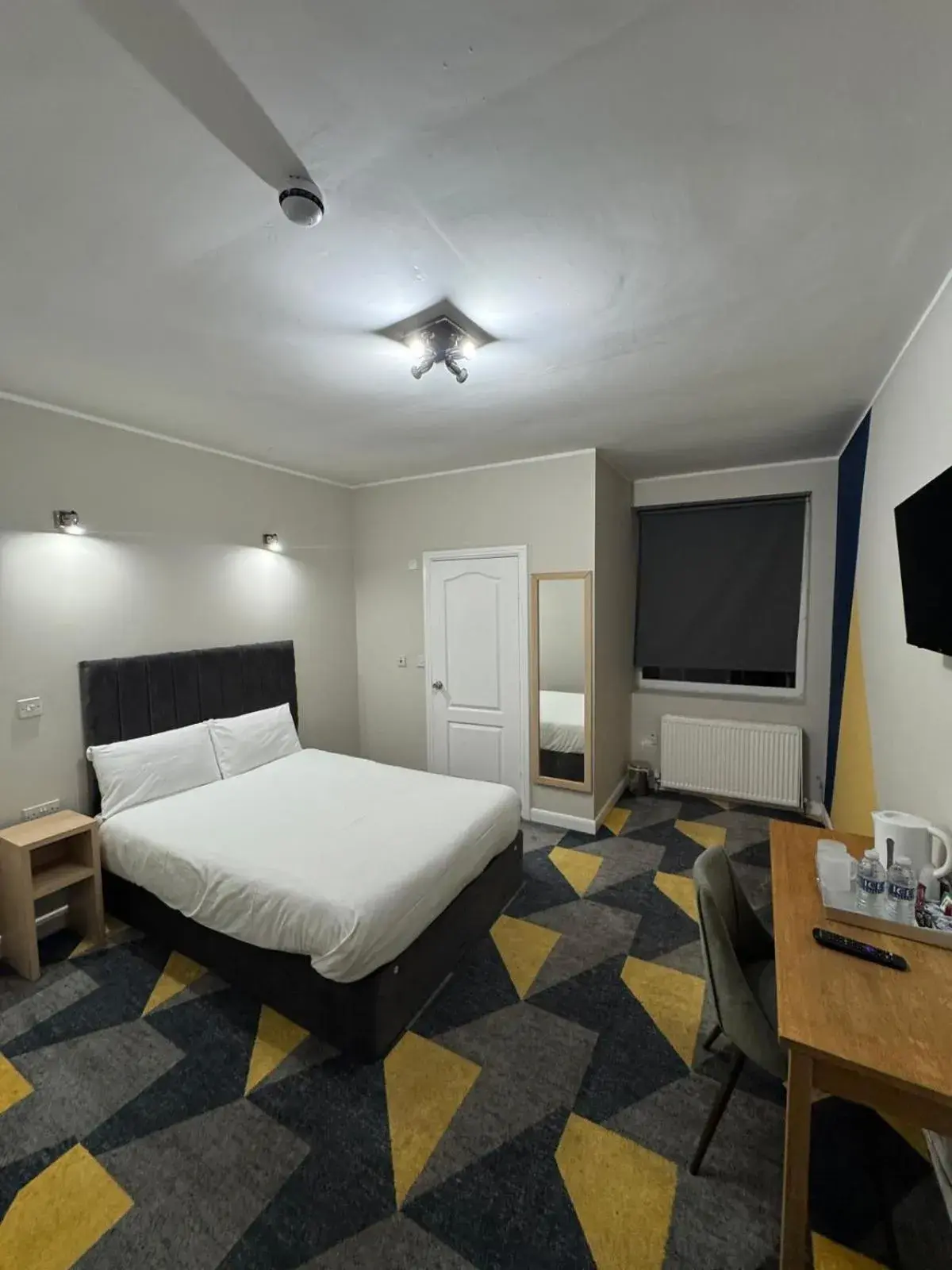 Bedroom, Bed in Weaste Hotel, West Manchester Hotel Bedroom, Bed in Weaste Hotel, West Manchester Hotel