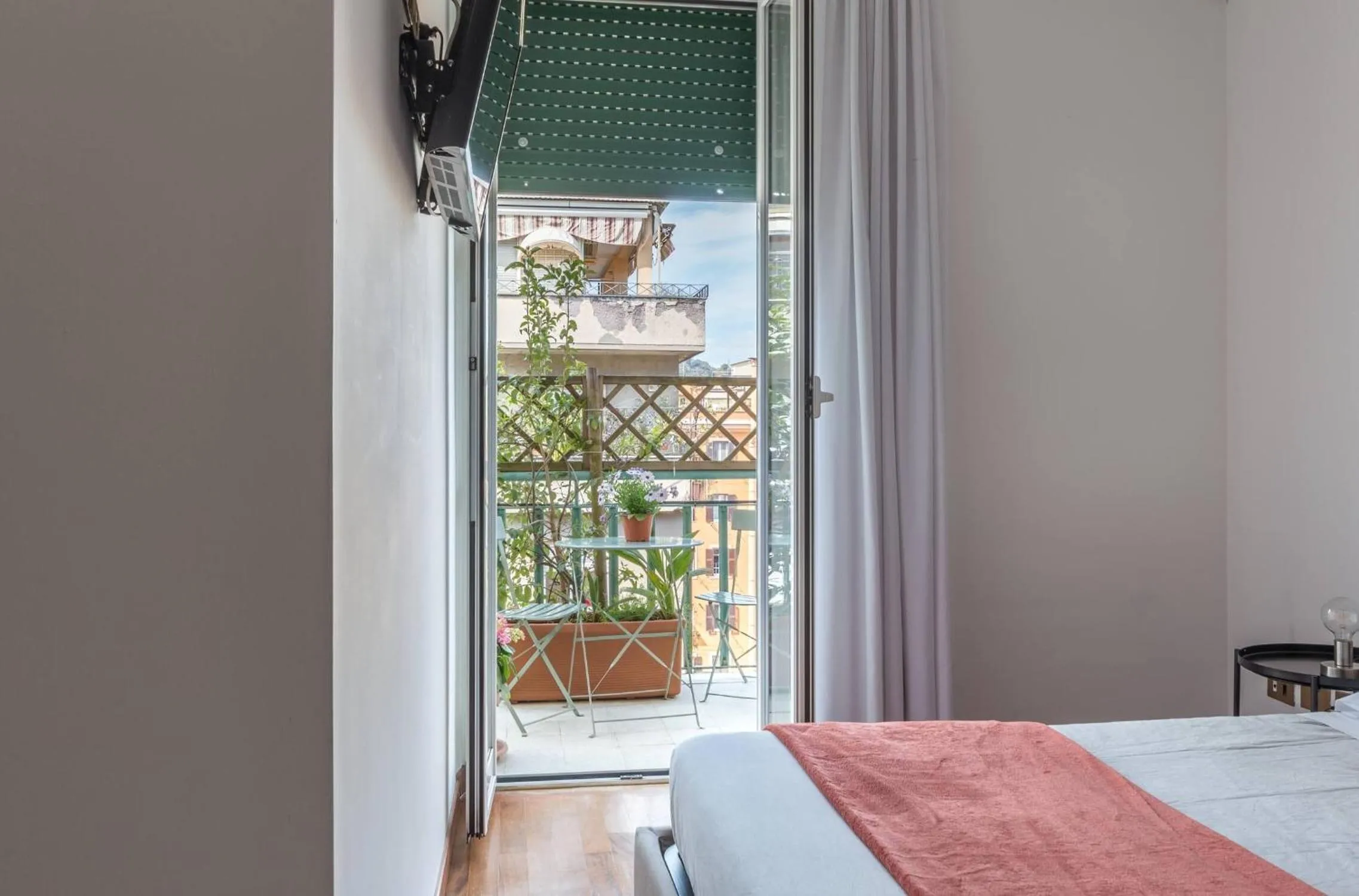 Balcony/Terrace, Bed in Torripa Group - Prati