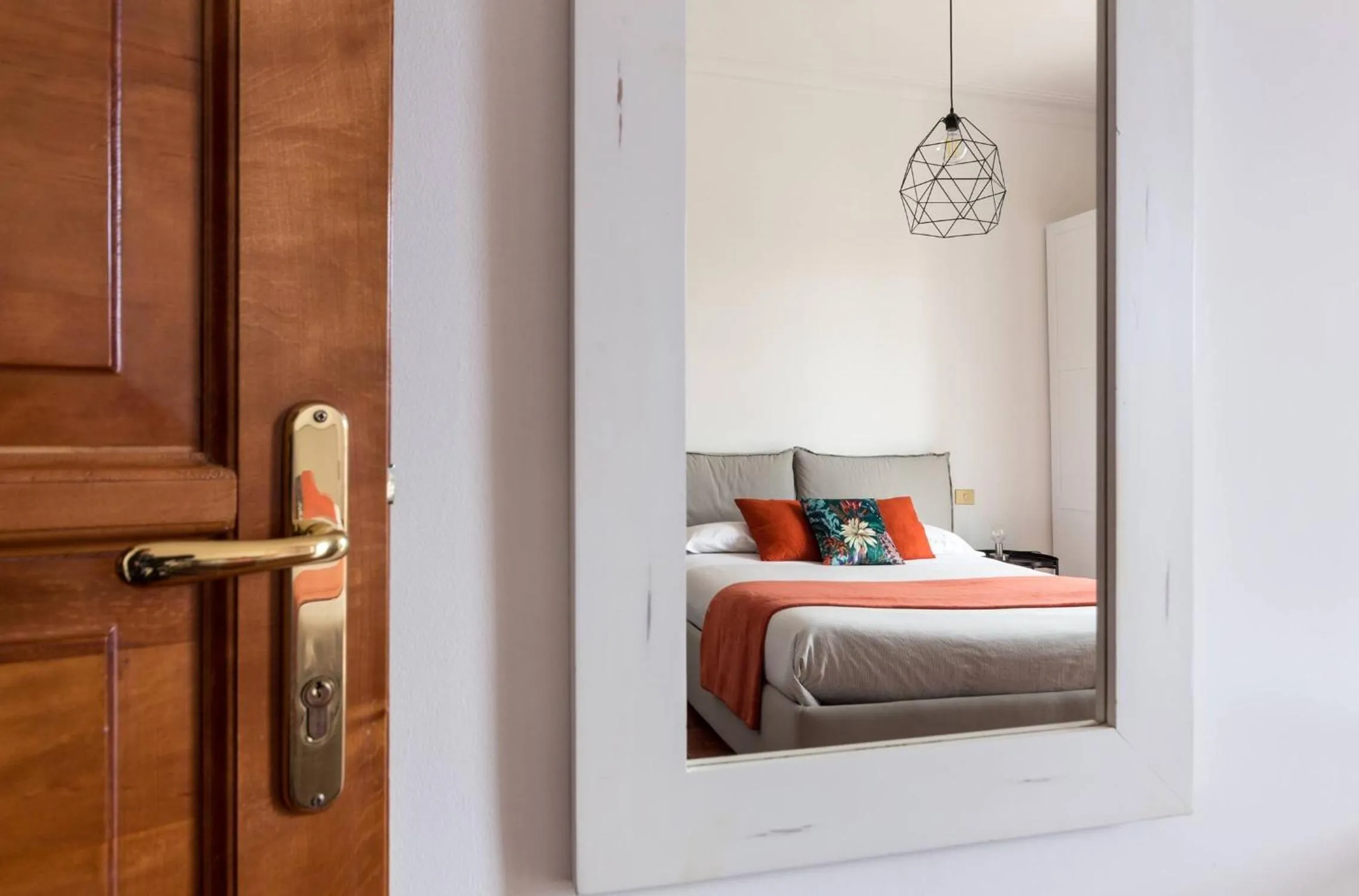 Decorative detail, Bed in Torripa Group - Prati