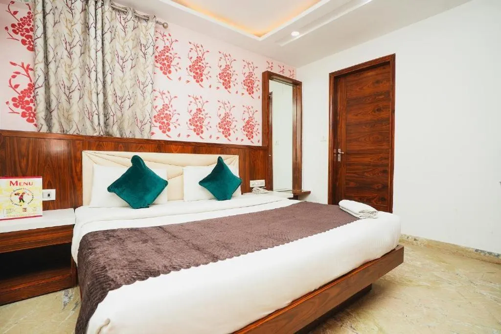 Bed in Hotel Kabir Palace Karol Bagh