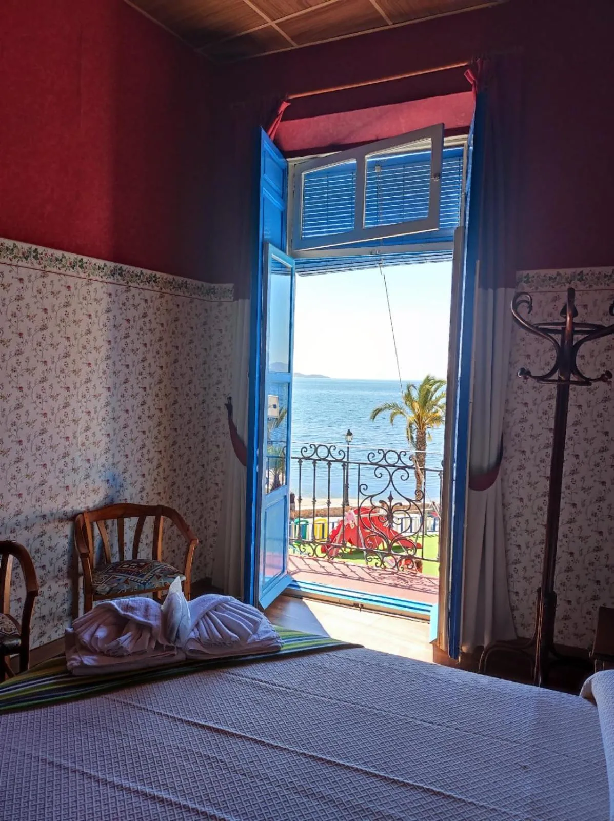 Balcony/Terrace, Bed in Balneario La Encarnacion
