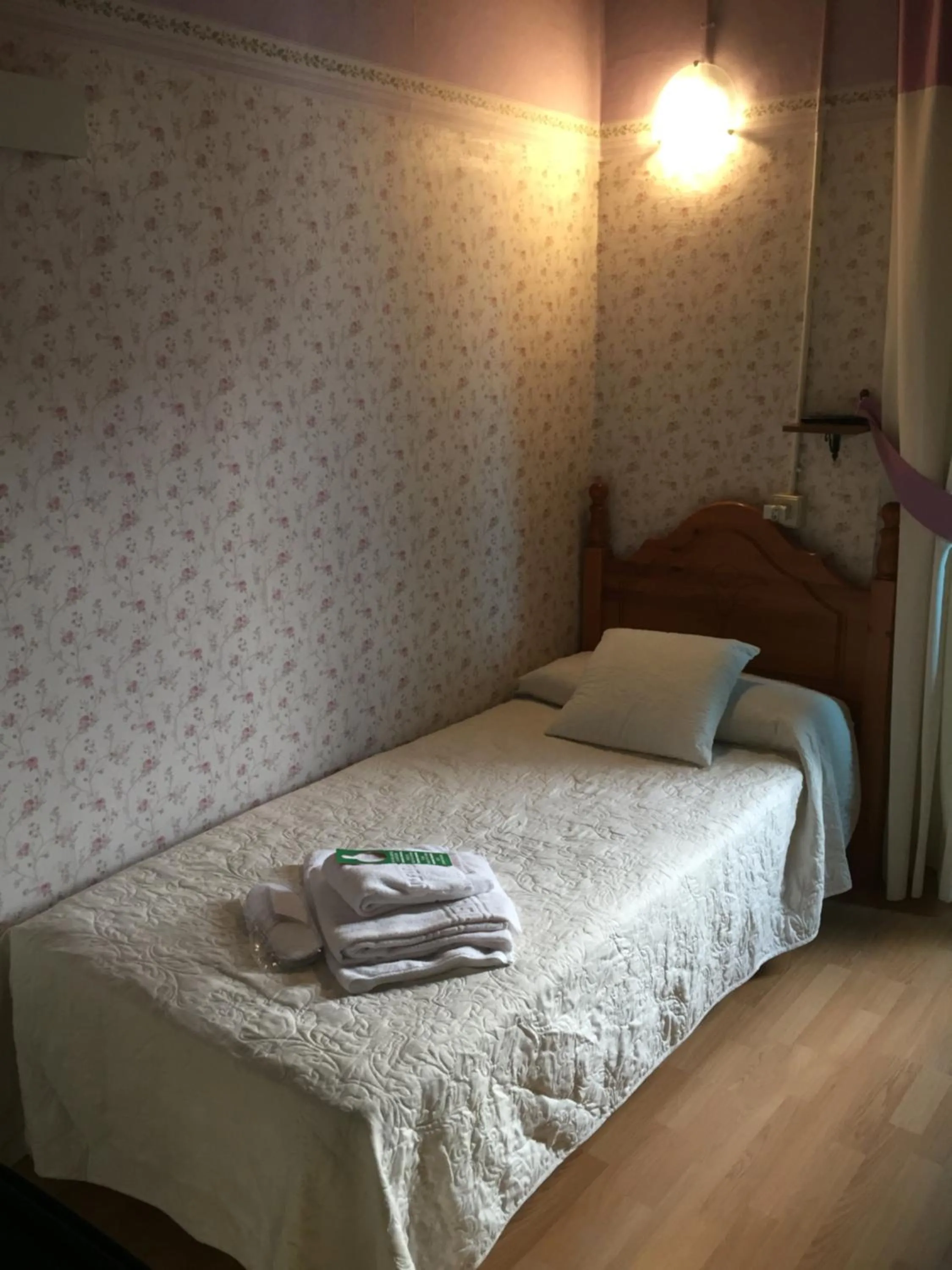 Bed in Balneario La Encarnacion