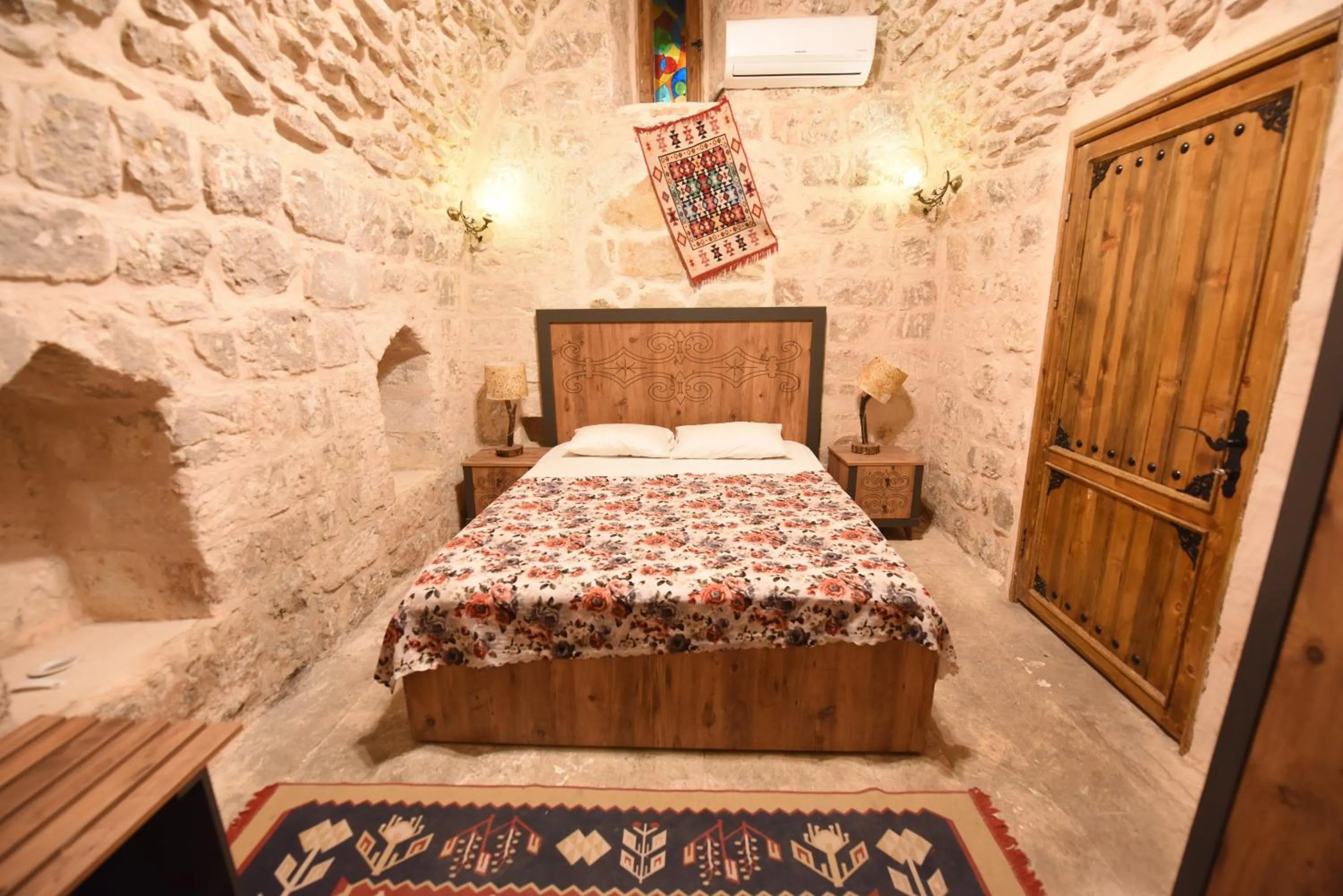 Bed in Artuklu Kervansaray Hotel