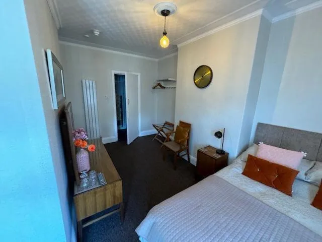 Bed in The Golden Sands